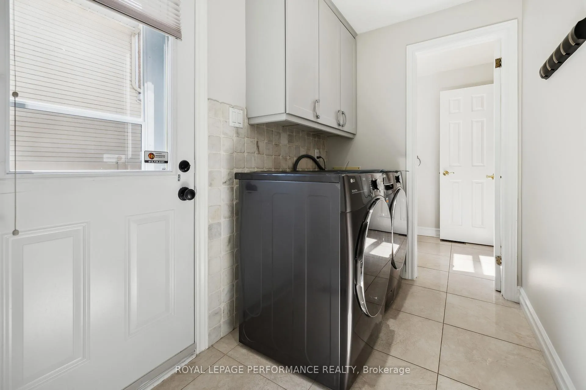 Photo 18 of 1873 Du Clairvaux Road, Ottawa, Chapel Hill — HOMEH