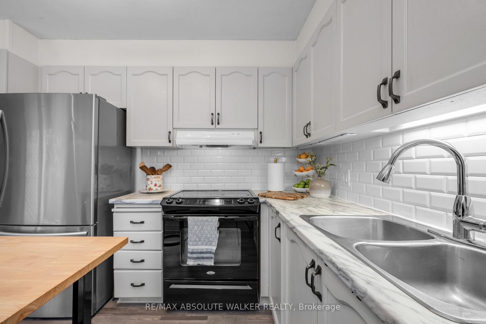 Photo 17 of 1973 Crestmont Place, Ottawa, Chapel Hill South - Orleans Village — HOMEH