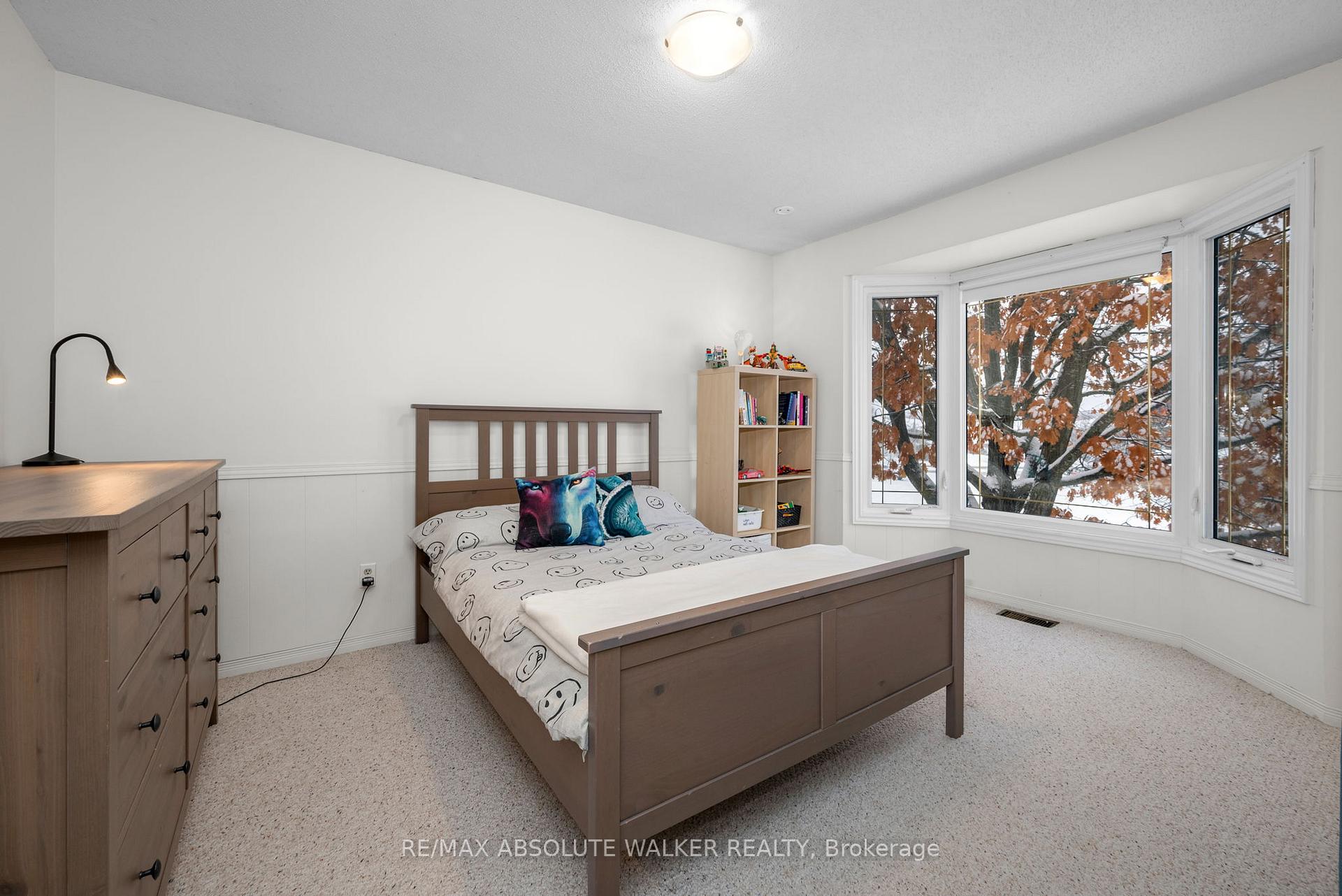 Photo 24 of 1973 Crestmont Place, Ottawa, Chapel Hill South - Orleans Village — HOMEH