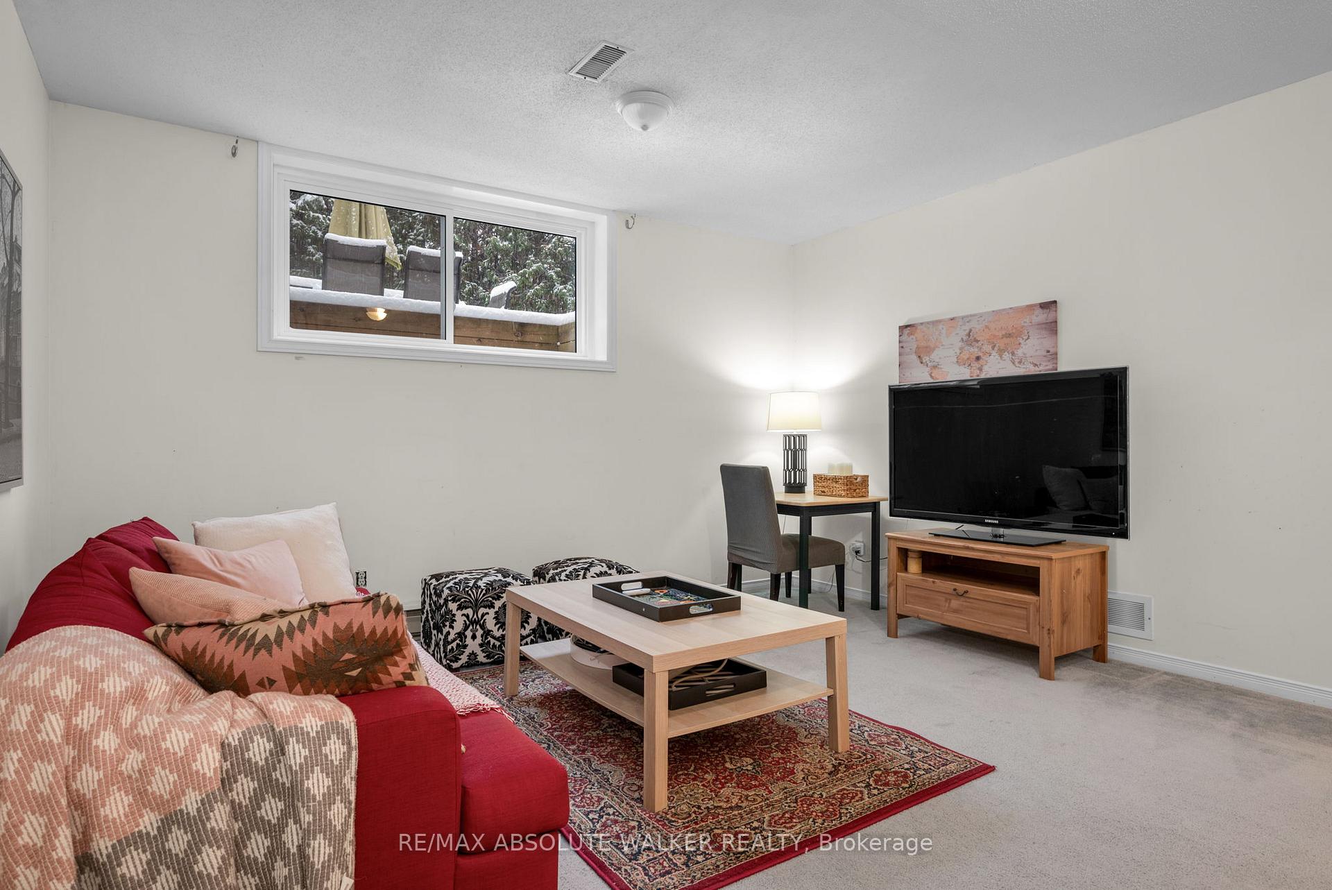 Photo 30 of 1973 Crestmont Place, Ottawa, Chapel Hill South - Orleans Village — HOMEH