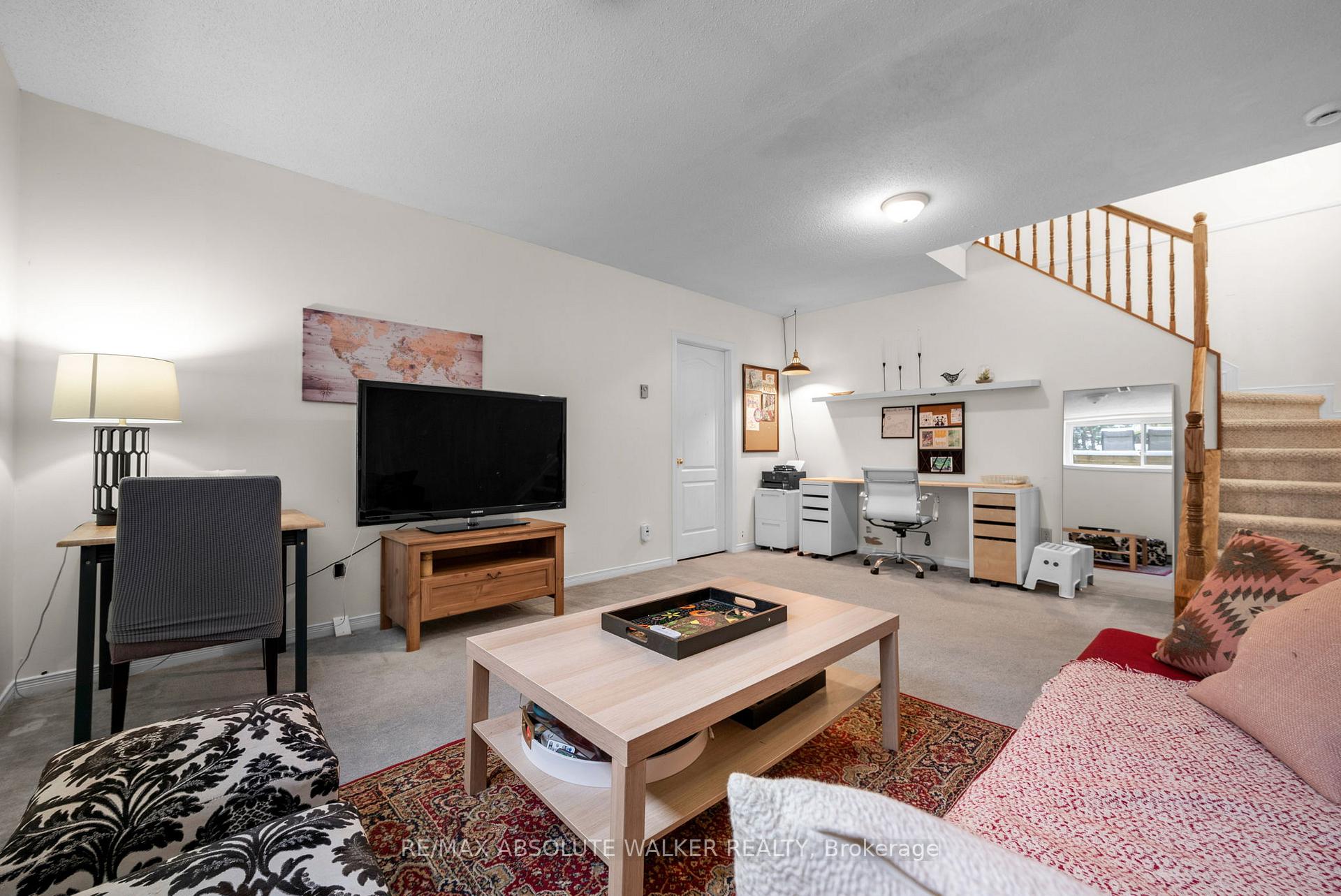 Photo 34 of 1973 Crestmont Place, Ottawa, Chapel Hill South - Orleans Village — HOMEH