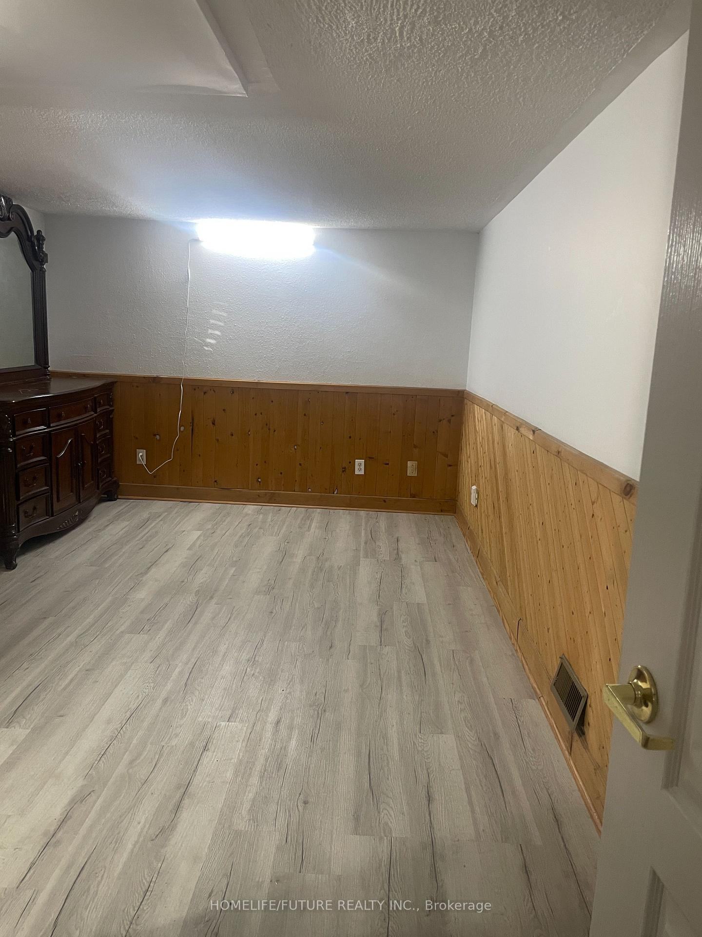 Photo 4 of Unit Bsmt, 1237 Cedar Street, Oshawa, Lakeview — HOMEH