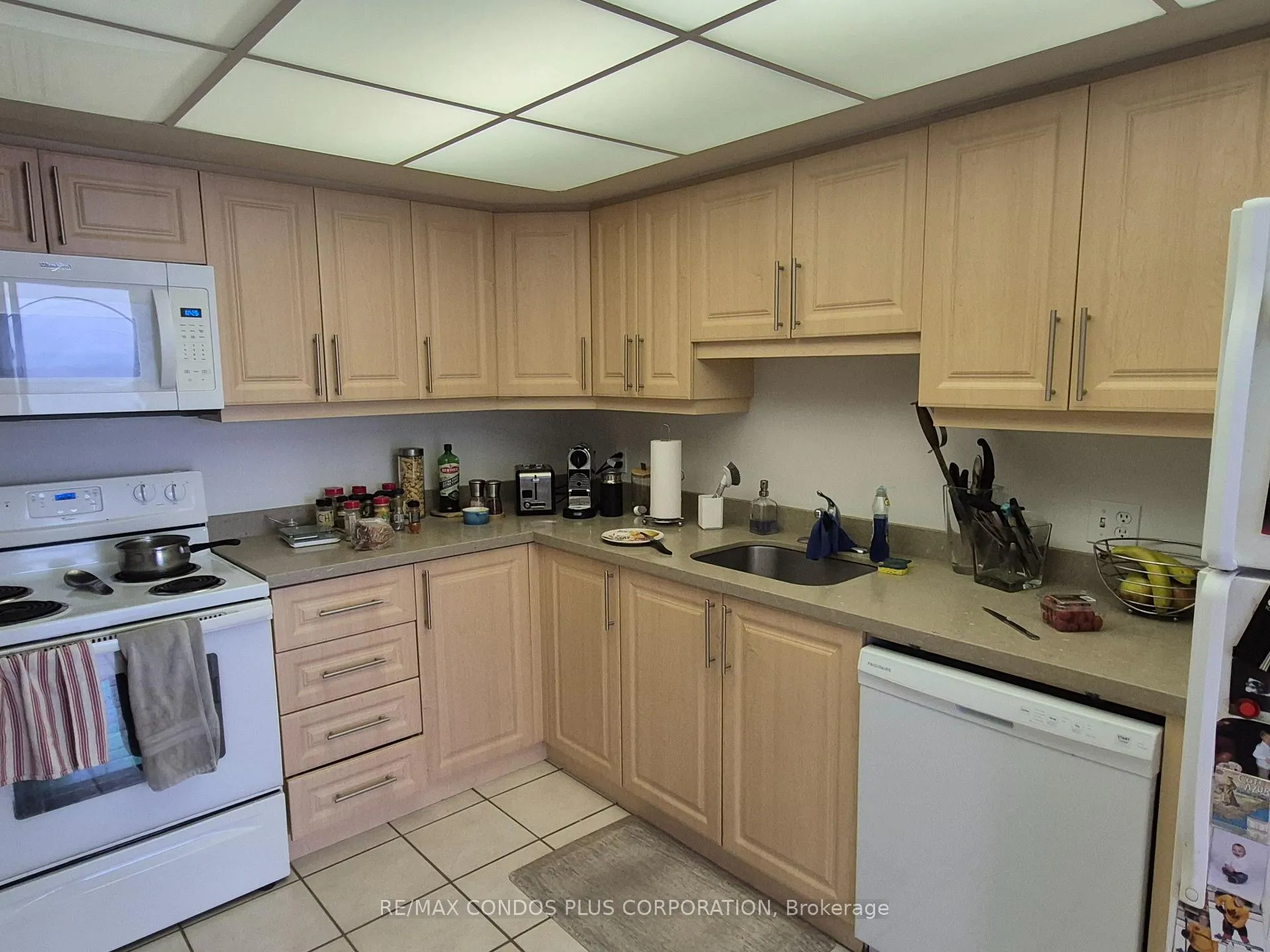 Photo 6 of Unit 3412, 55 Harbour Square, Toronto, Waterfront Communities — HOMEH