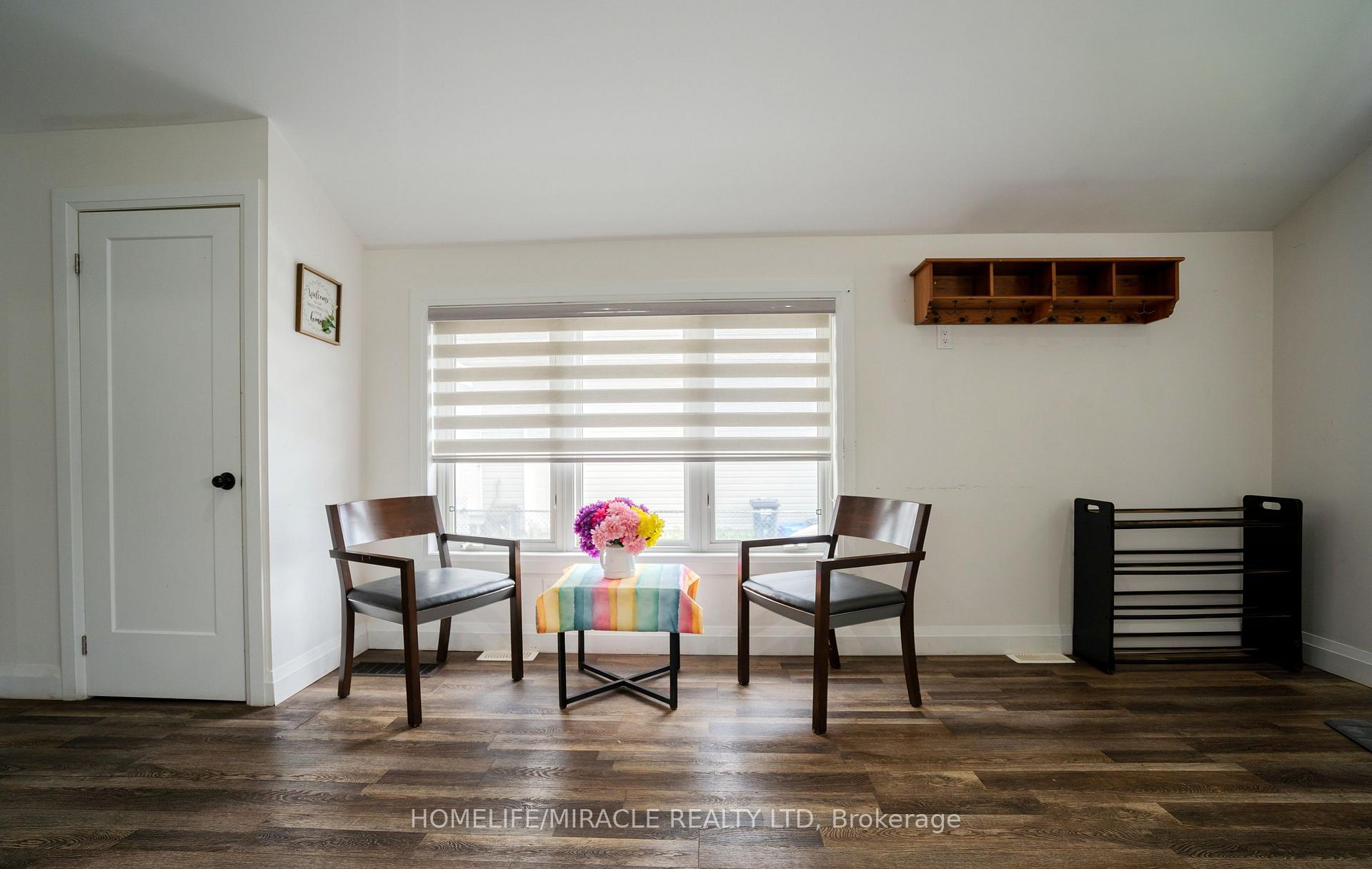Photo 6 of 6483 Ash Street, Niagara Falls, Dorchester — HOMEH