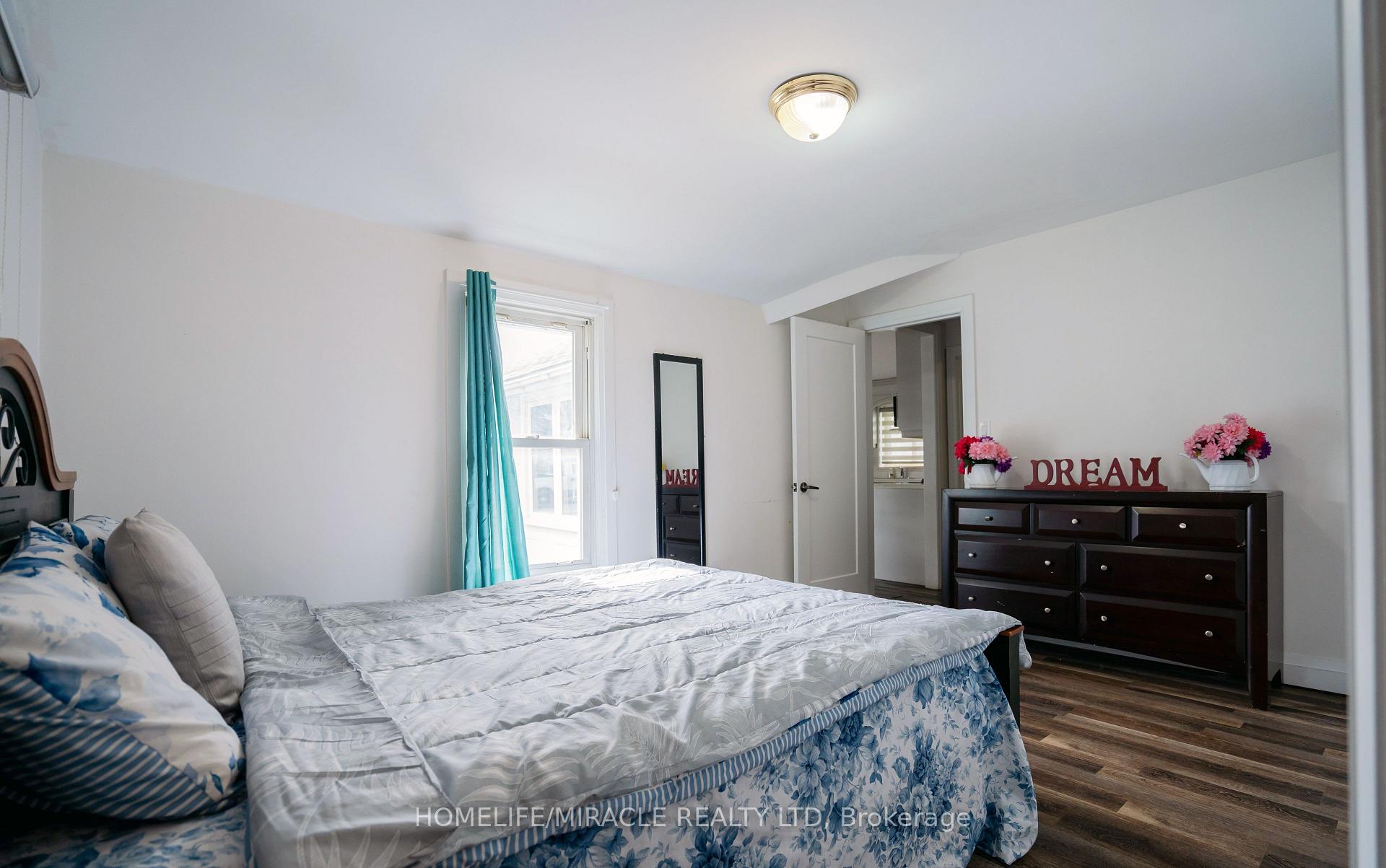 Photo 8 of 6483 Ash Street, Niagara Falls, Dorchester — HOMEH