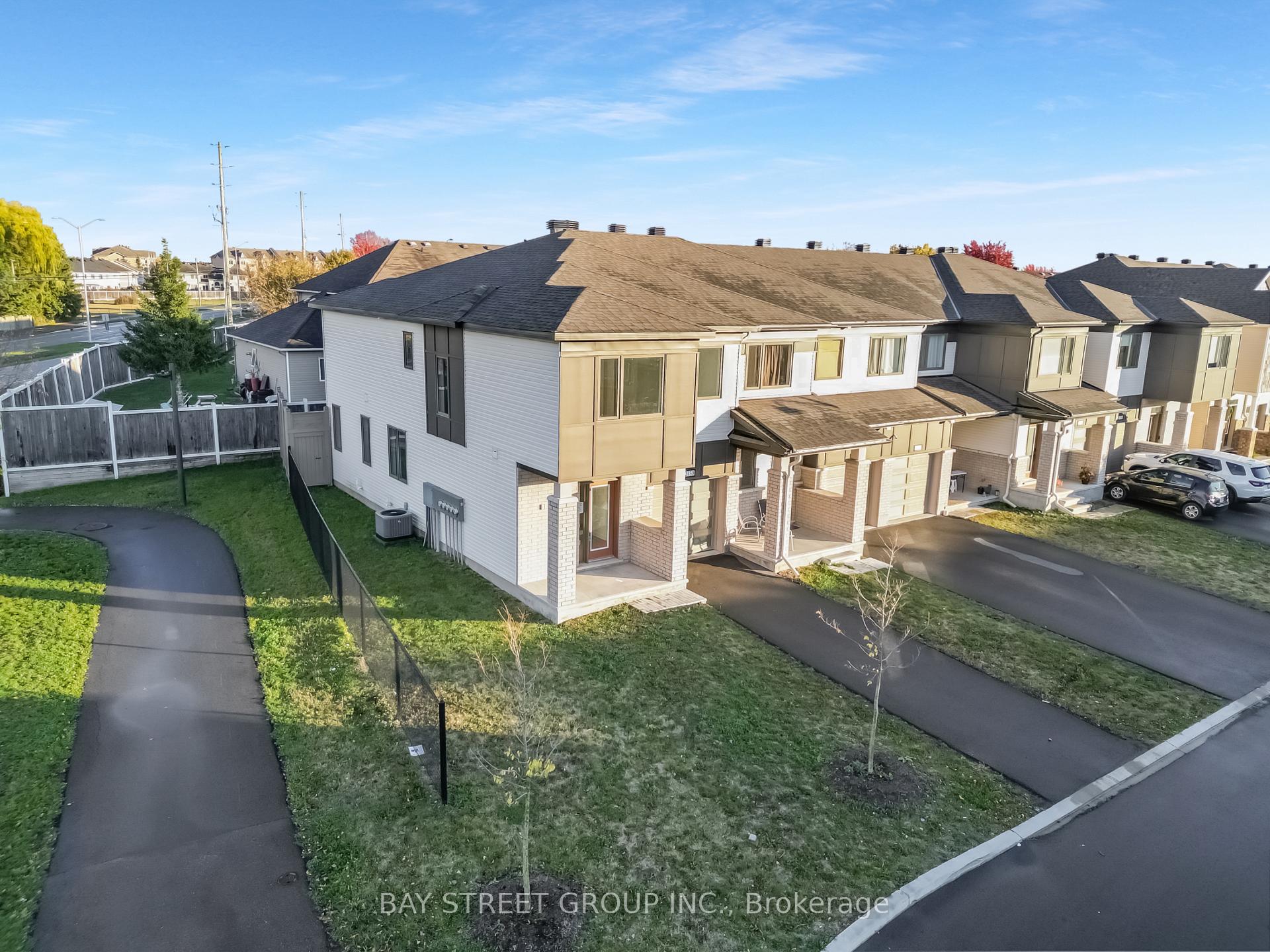 Photo 2 of 2130 Winsome Terrace, Ottawa, Fallingbrook/Gardenway South — HOMEH
