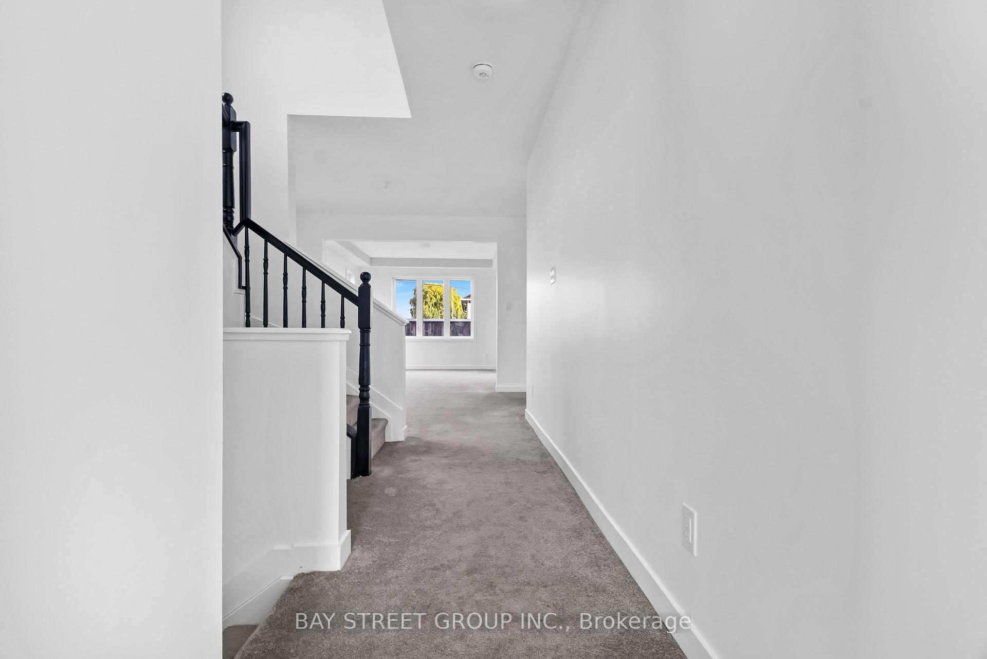Photo 6 of 2130 Winsome Terrace, Ottawa, Fallingbrook/Gardenway South — HOMEH