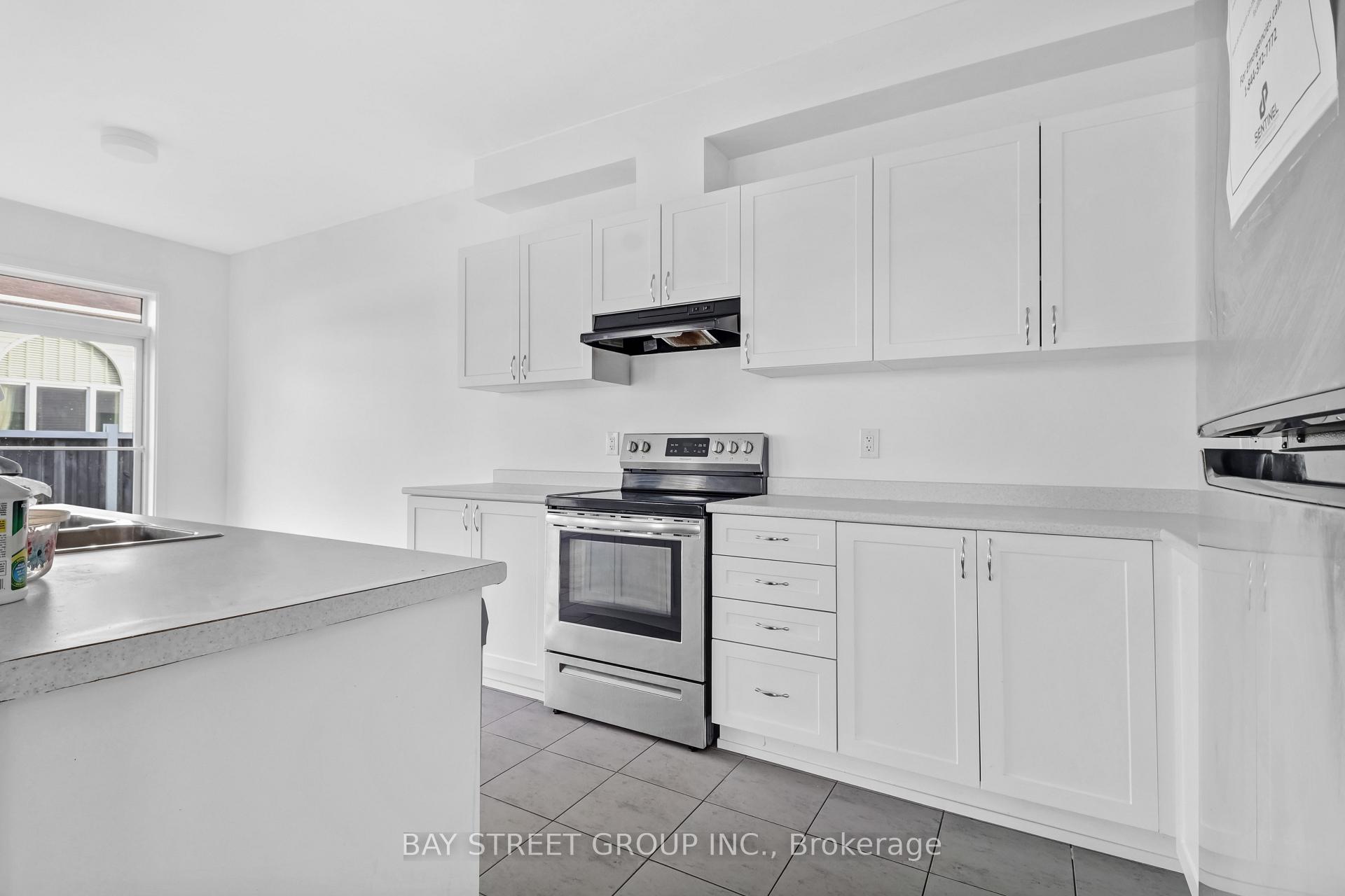 Photo 9 of 2130 Winsome Terrace, Ottawa, Fallingbrook/Gardenway South — HOMEH