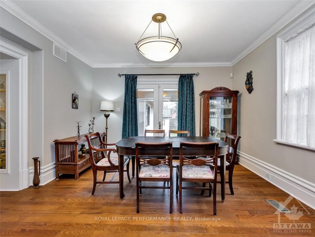 Photo 6 of 37 Charles Street, Ottawa, New Edinburgh — HOMEH