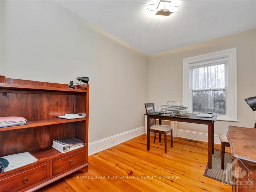 Photo 16 of 37 Charles Street, Ottawa, New Edinburgh — HOMEH