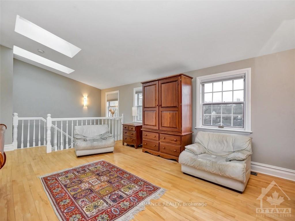 Photo 19 of 37 Charles Street, Ottawa, New Edinburgh — HOMEH