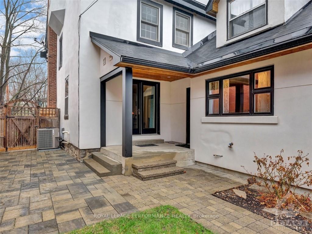 Photo 24 of 37 Charles Street, Ottawa, New Edinburgh — HOMEH
