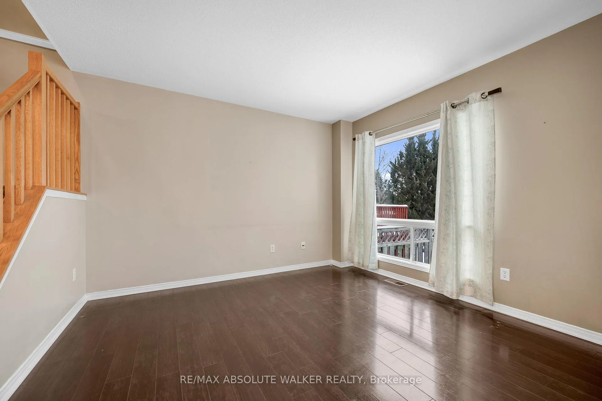 Photo 7 of 1679 Greywood Drive, Ottawa, Chateauneuf — HOMEH