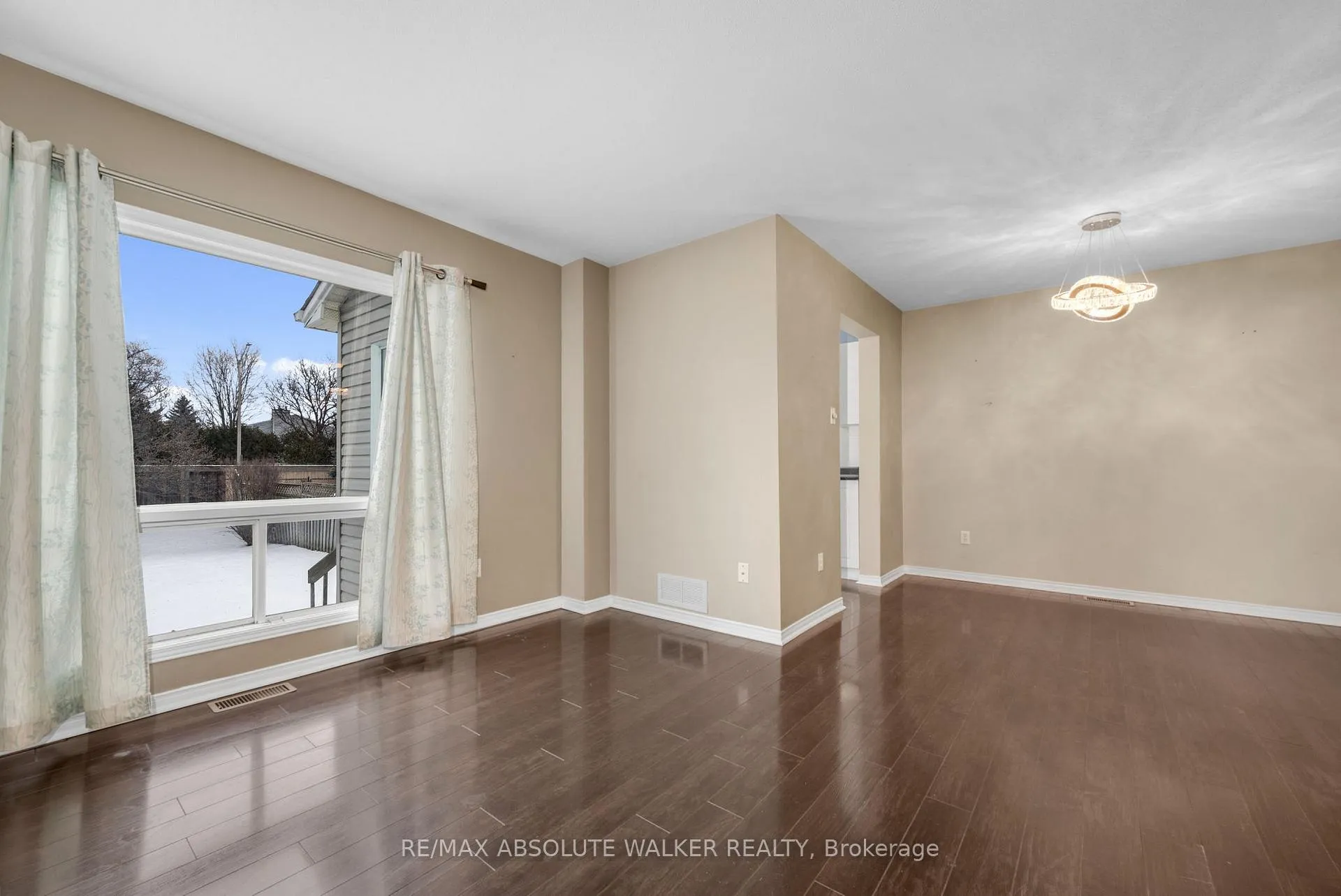 Photo 10 of 1679 Greywood Drive, Ottawa, Chateauneuf — HOMEH