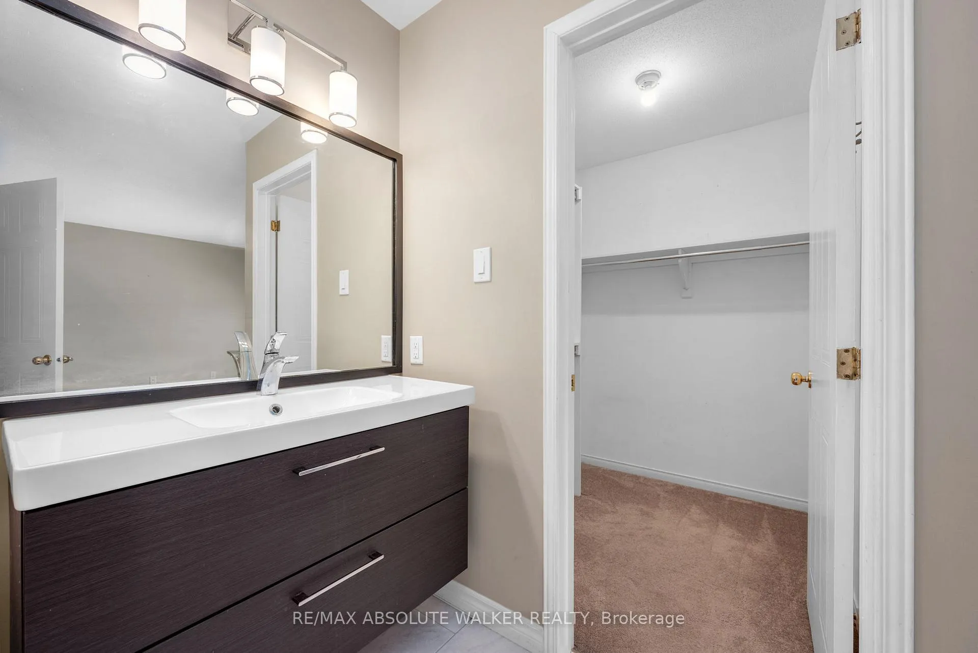 Photo 18 of 1679 Greywood Drive, Ottawa, Chateauneuf — HOMEH