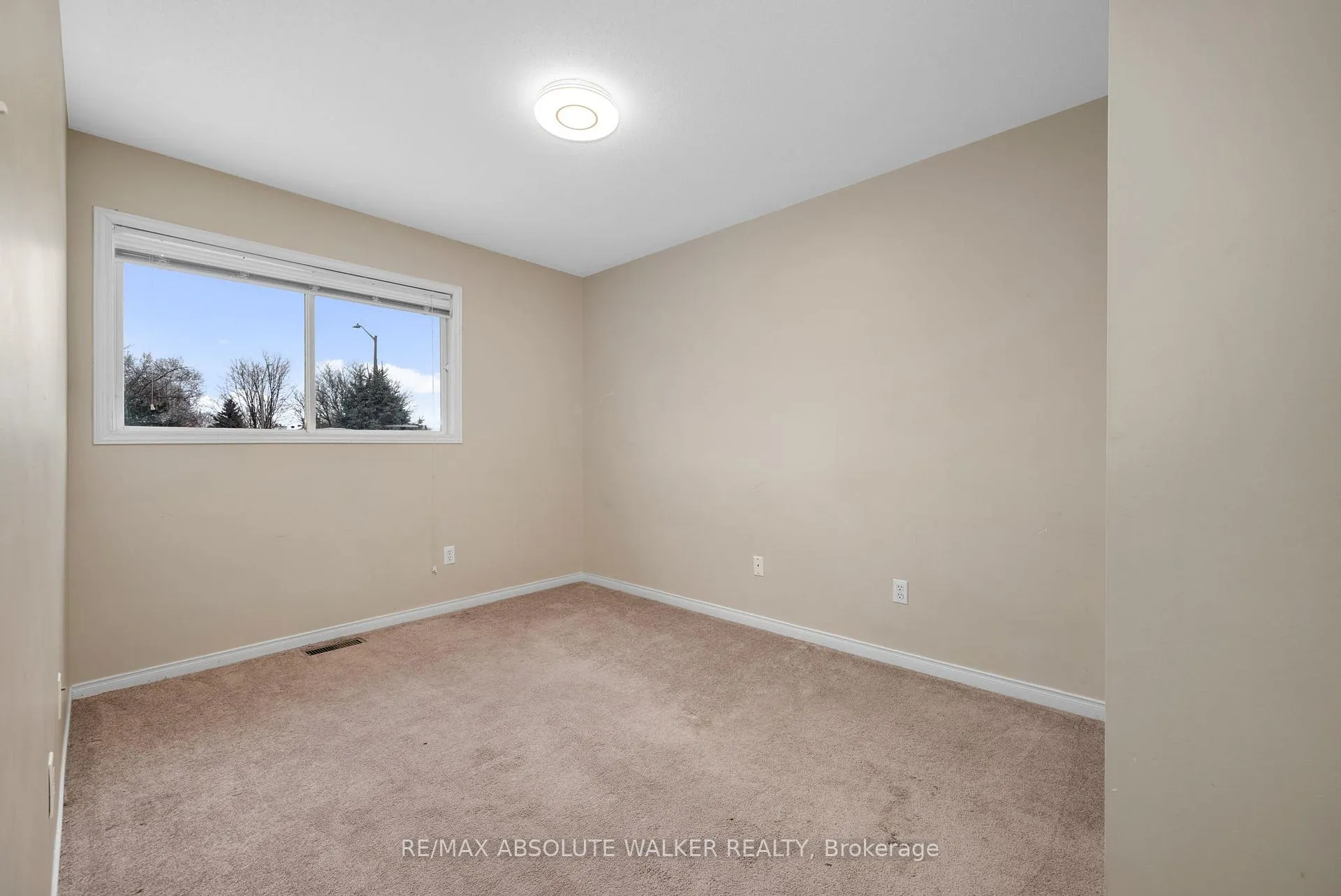 Photo 20 of 1679 Greywood Drive, Ottawa, Chateauneuf — HOMEH