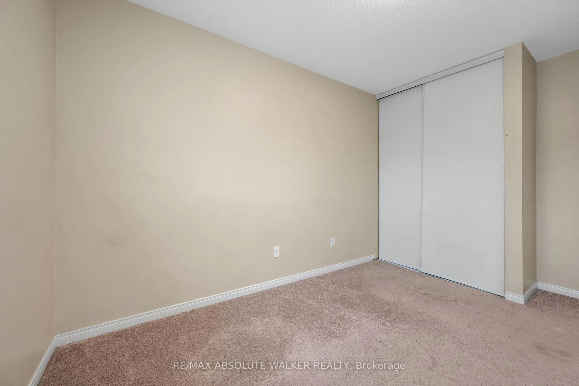 Photo 21 of 1679 Greywood Drive, Ottawa, Chateauneuf — HOMEH