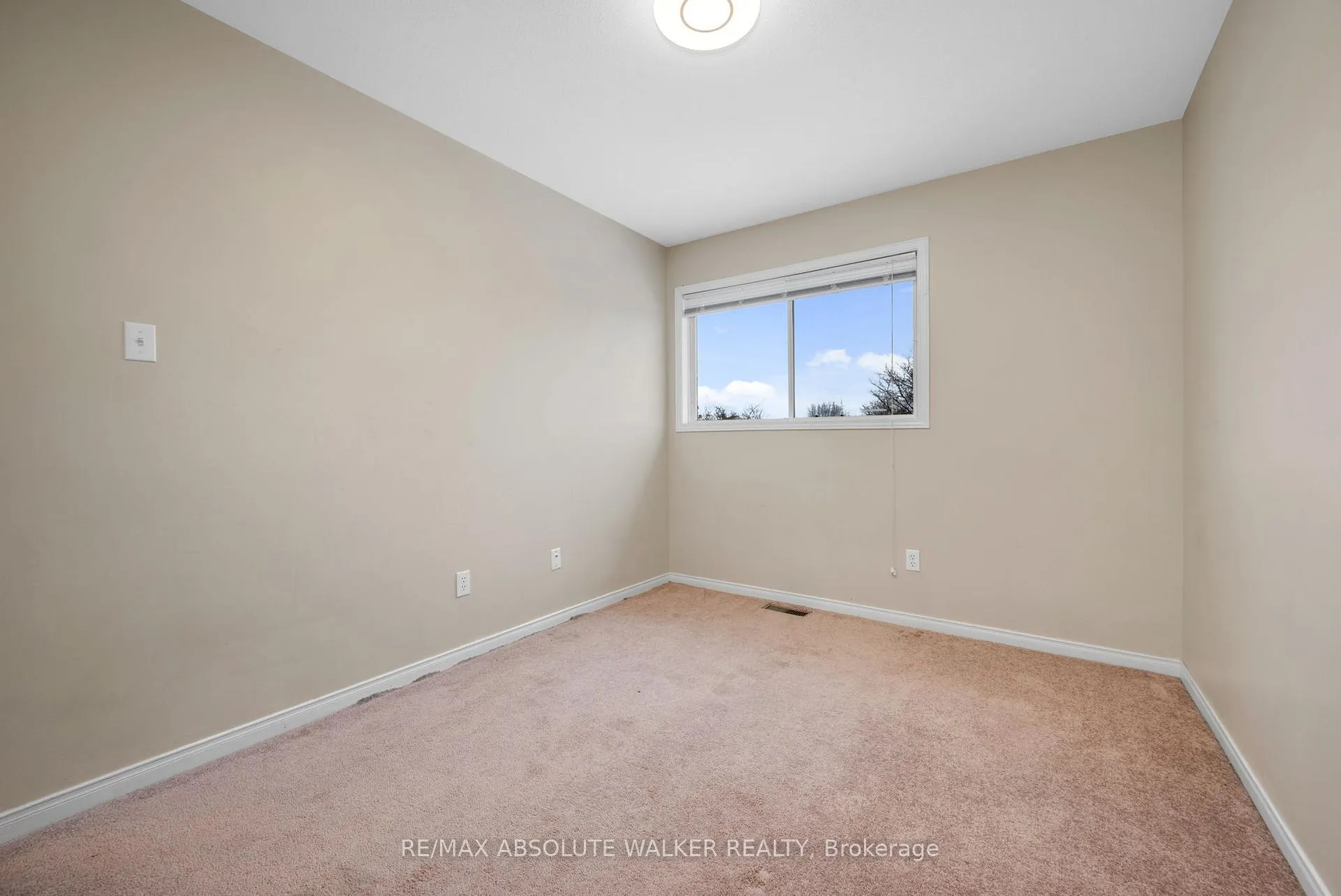 Photo 22 of 1679 Greywood Drive, Ottawa, Chateauneuf — HOMEH