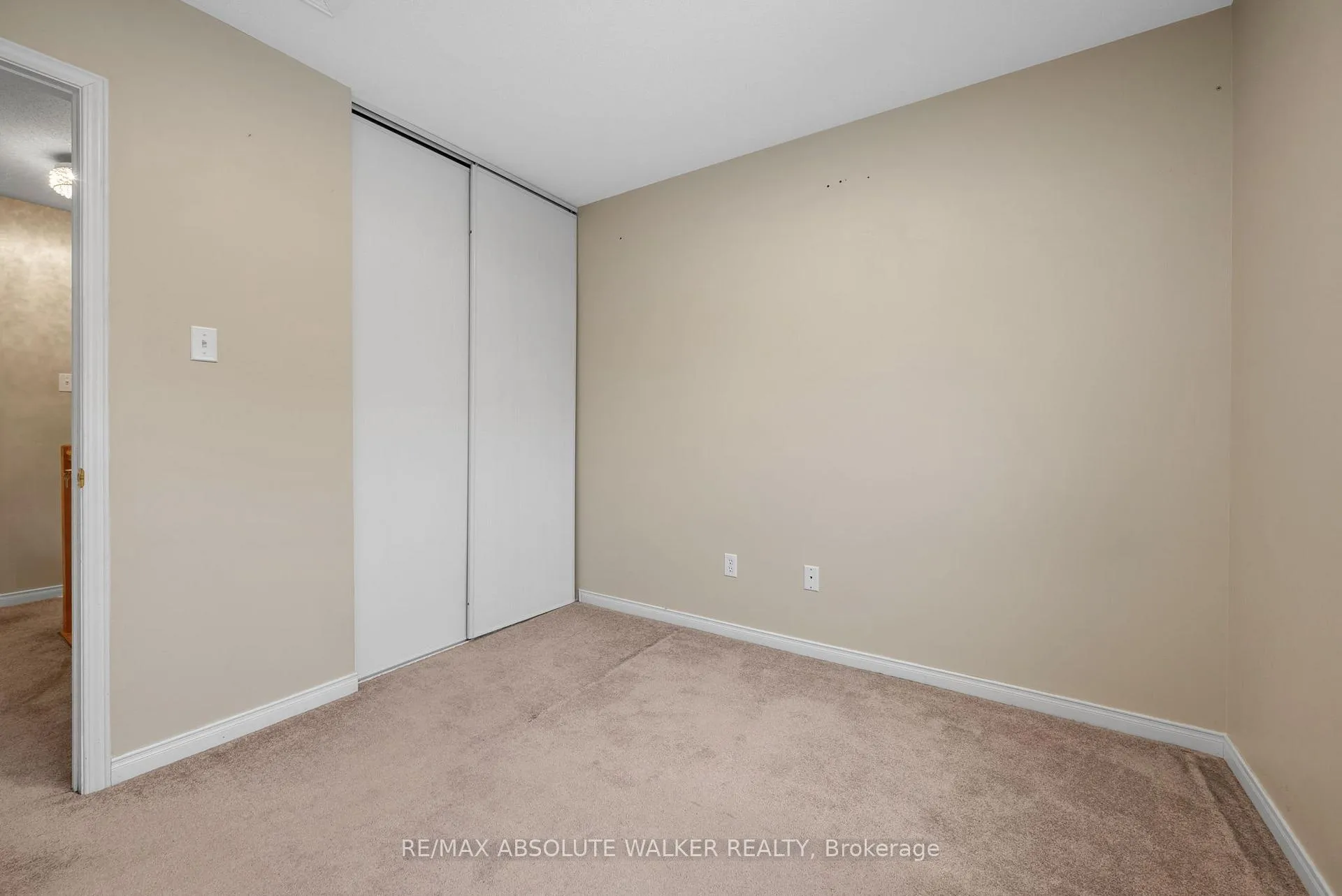 Photo 24 of 1679 Greywood Drive, Ottawa, Chateauneuf — HOMEH