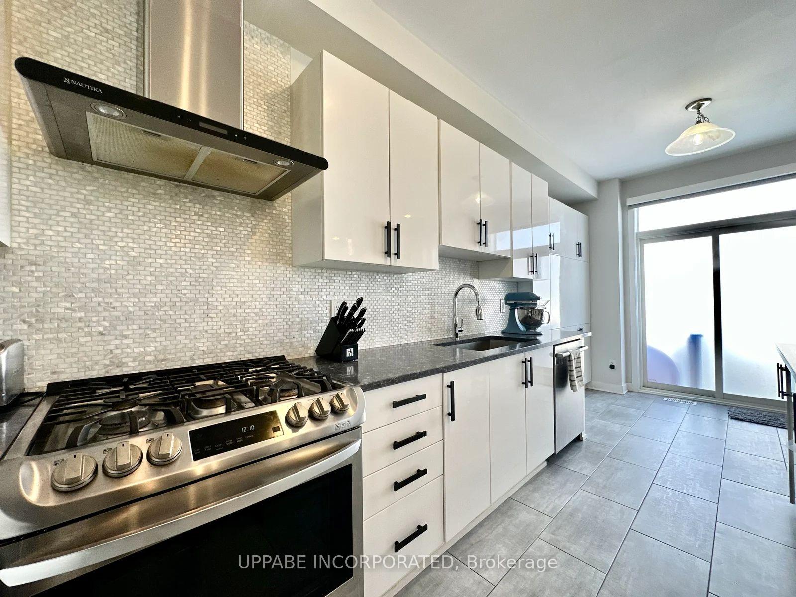 Photo 2 of 63 Gardenpost Terrace, Ottawa, Avalon West — HOMEH
