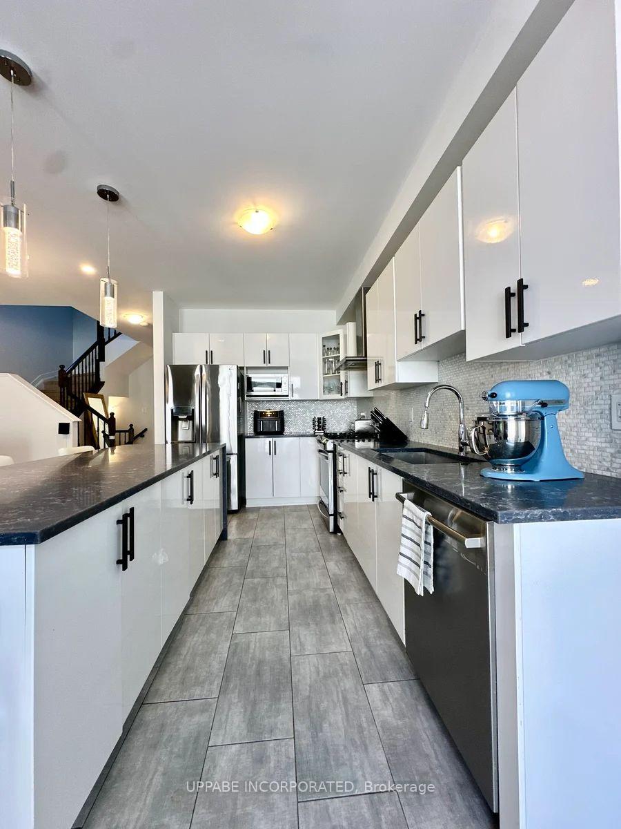 Photo 3 of 63 Gardenpost Terrace, Ottawa, Avalon West — HOMEH