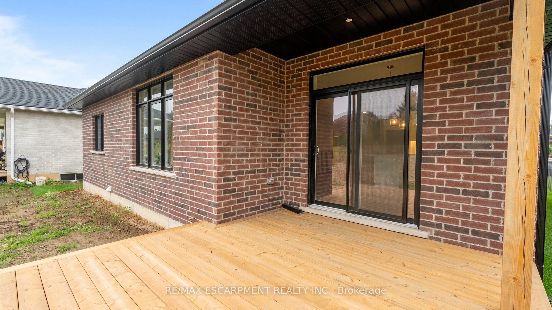 Photo 19 of 45 Vanrooy Trail, Norfolk, Waterford — HOMEH