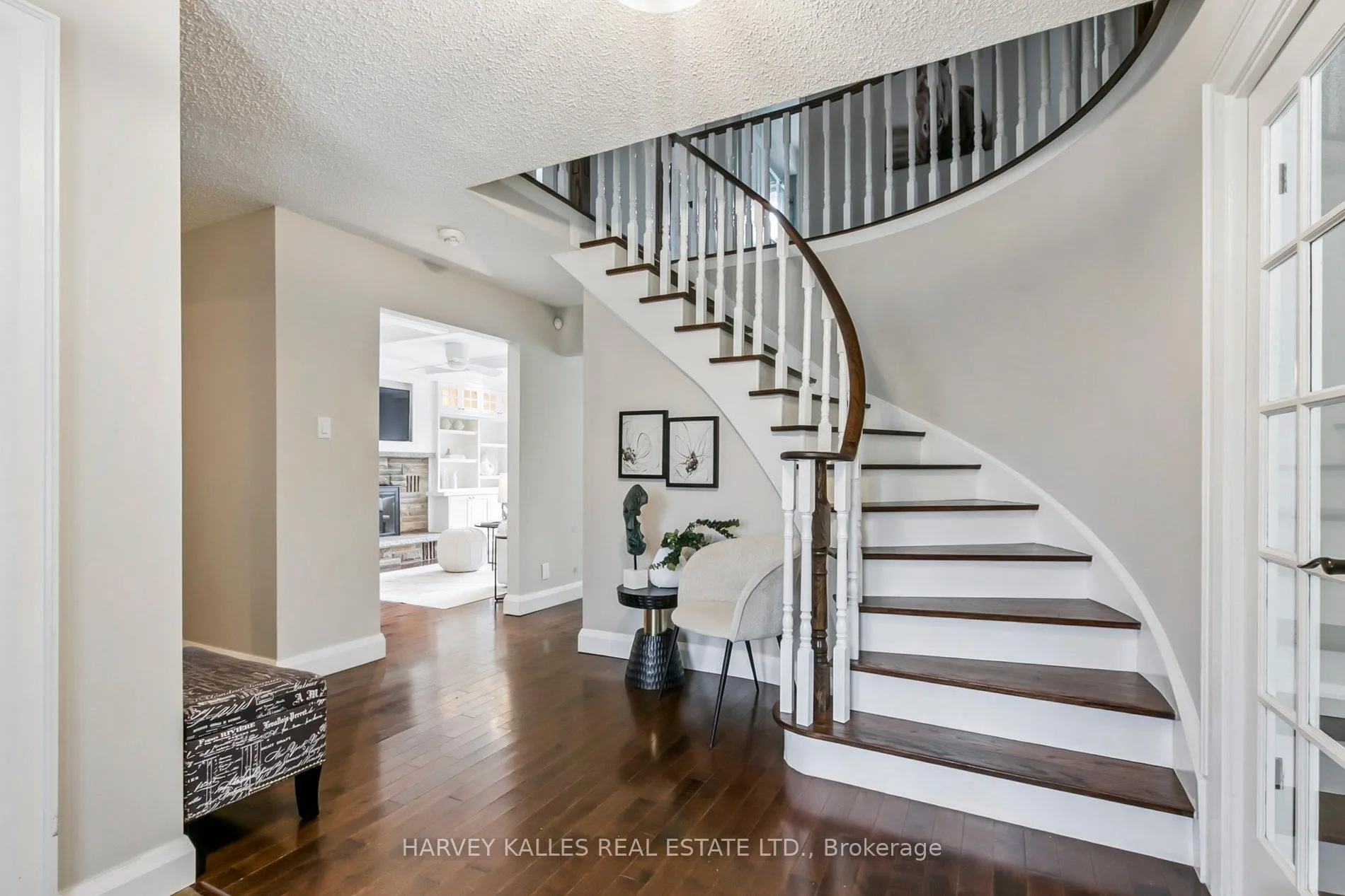 Photo 3 of 92 Golf Links Drive, Aurora, Aurora Highlands — HOMEH