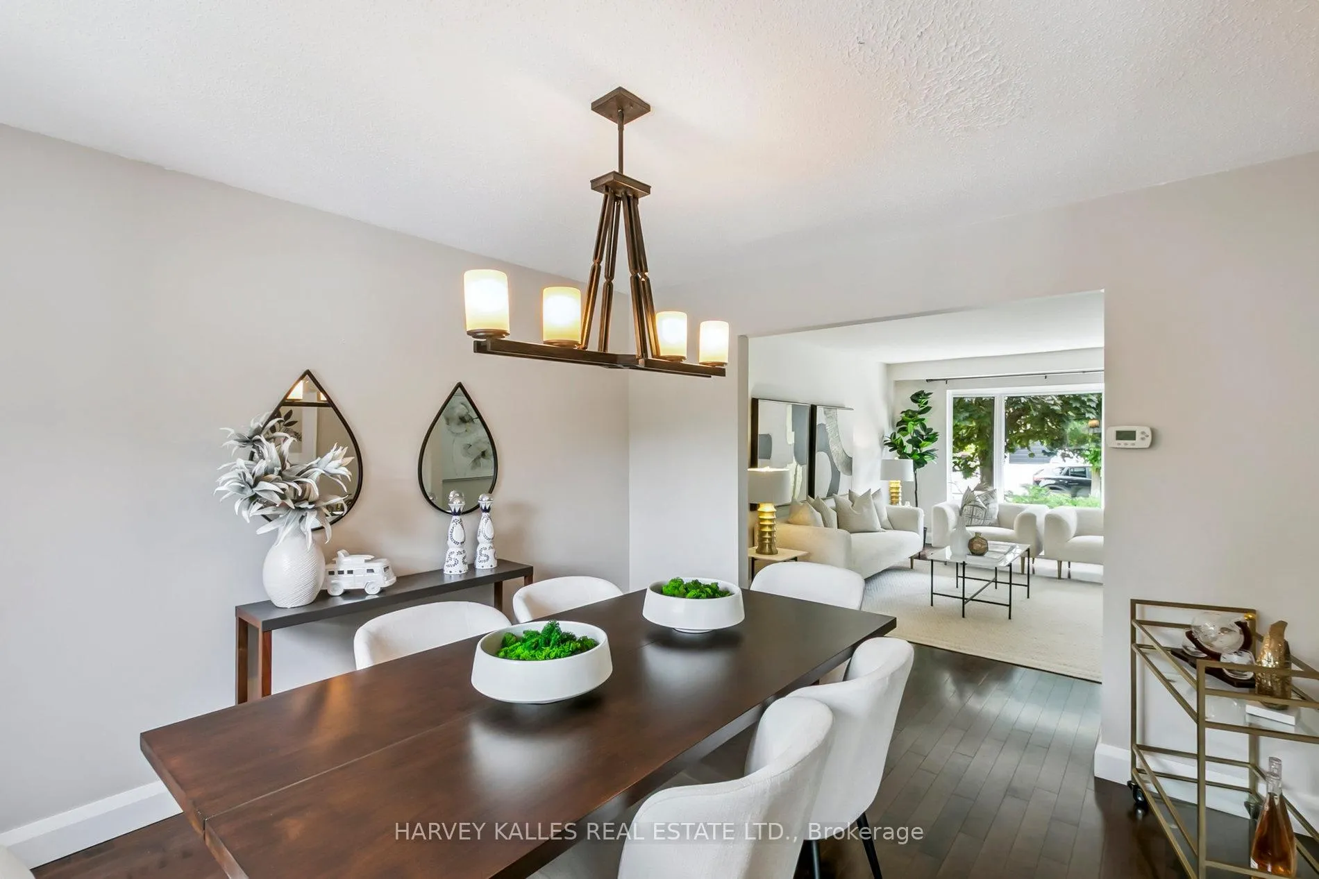 Photo 11 of 92 Golf Links Drive, Aurora, Aurora Highlands — HOMEH