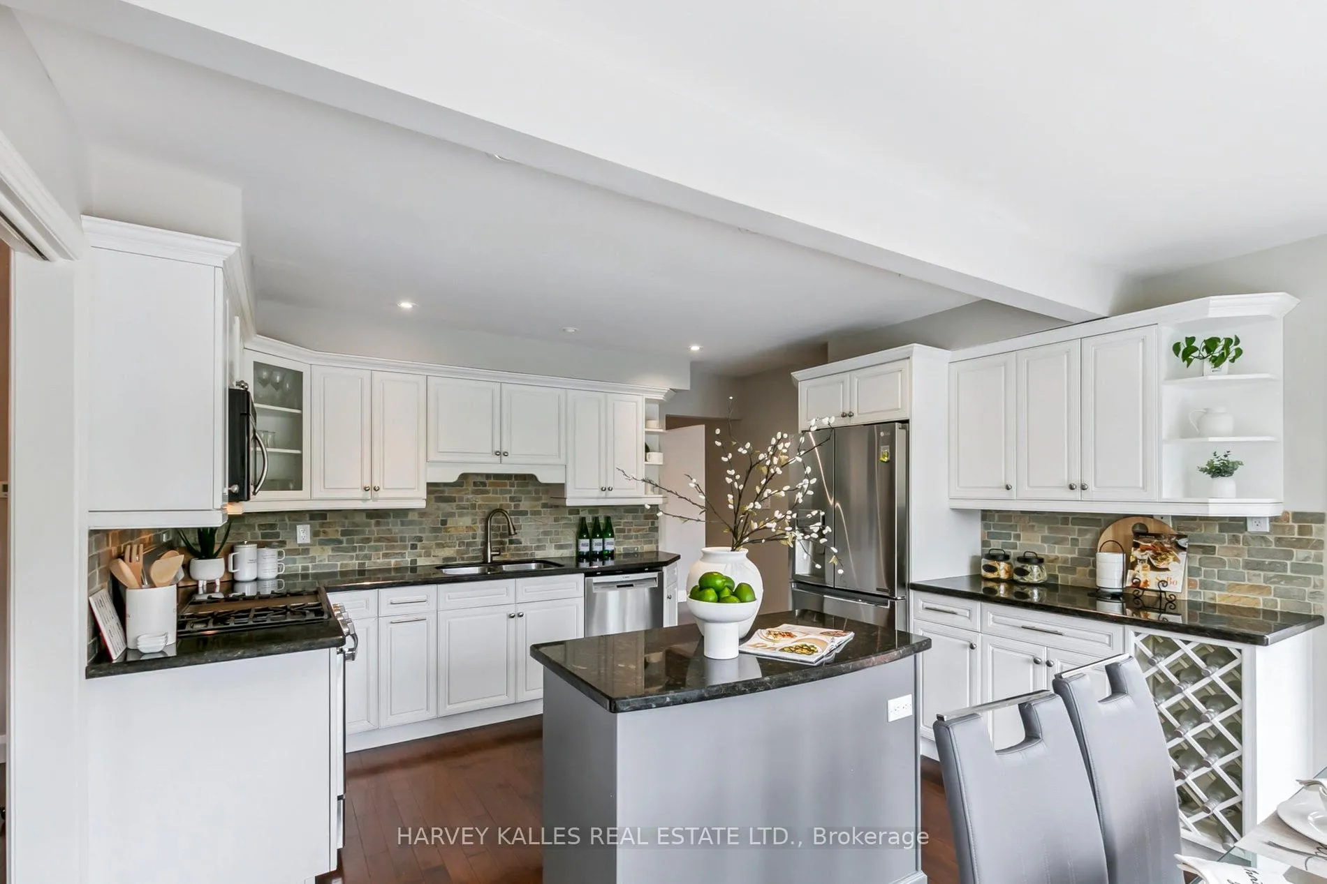 Photo 13 of 92 Golf Links Drive, Aurora, Aurora Highlands — HOMEH
