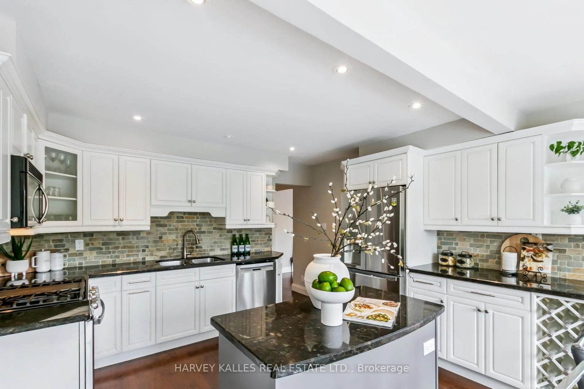 Photo 14 of 92 Golf Links Drive, Aurora, Aurora Highlands — HOMEH