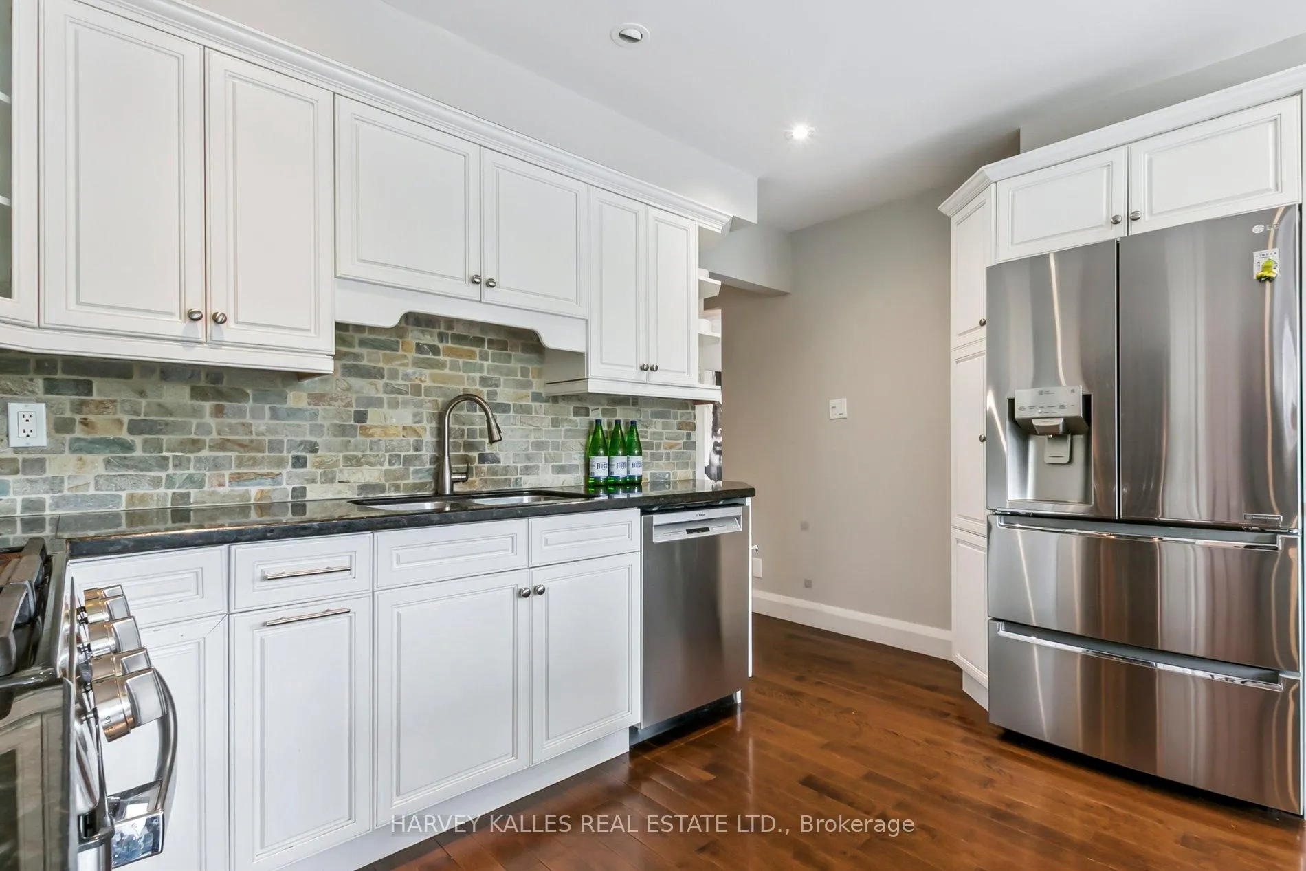 Photo 19 of 92 Golf Links Drive, Aurora, Aurora Highlands — HOMEH