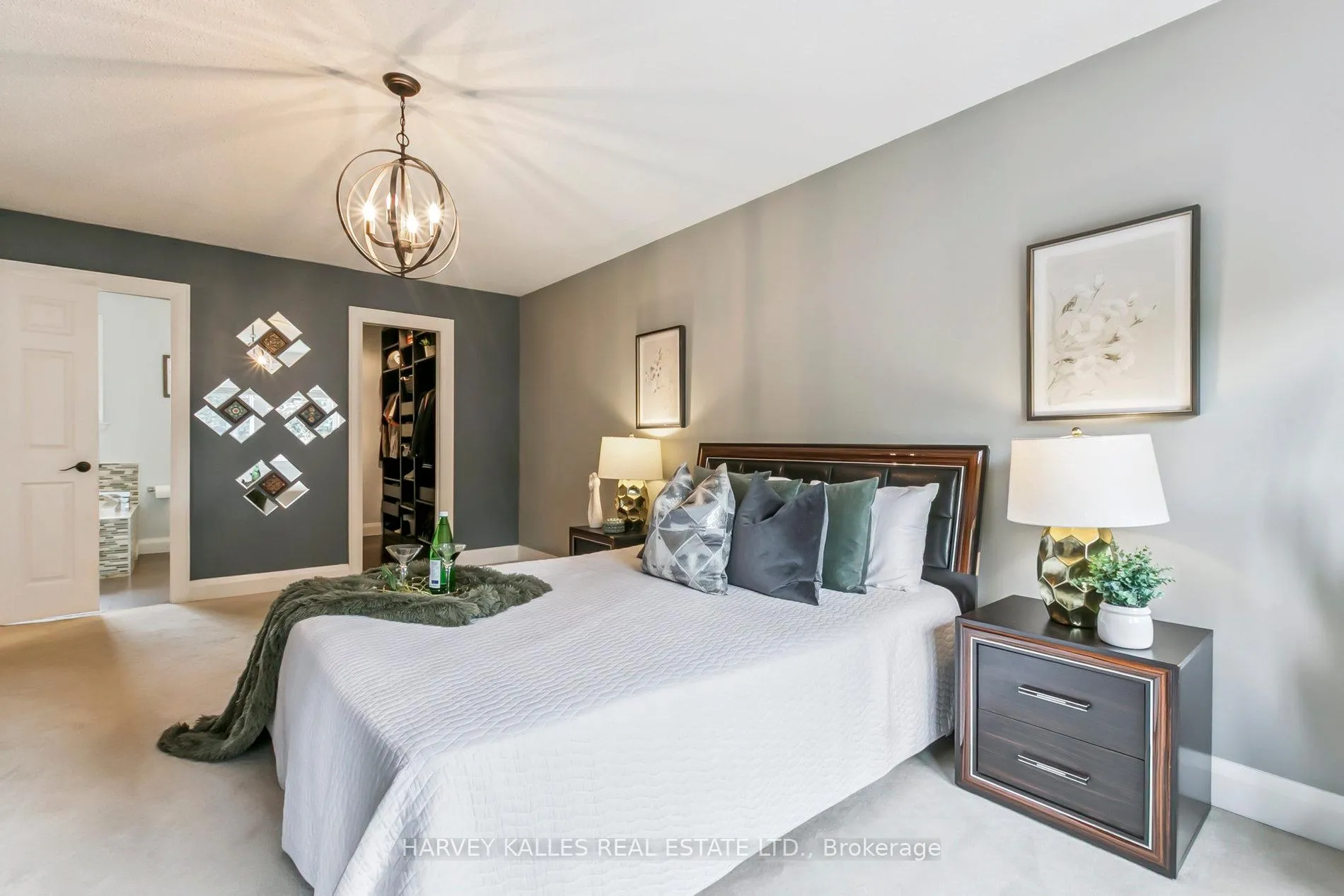 Photo 32 of 92 Golf Links Drive, Aurora, Aurora Highlands — HOMEH