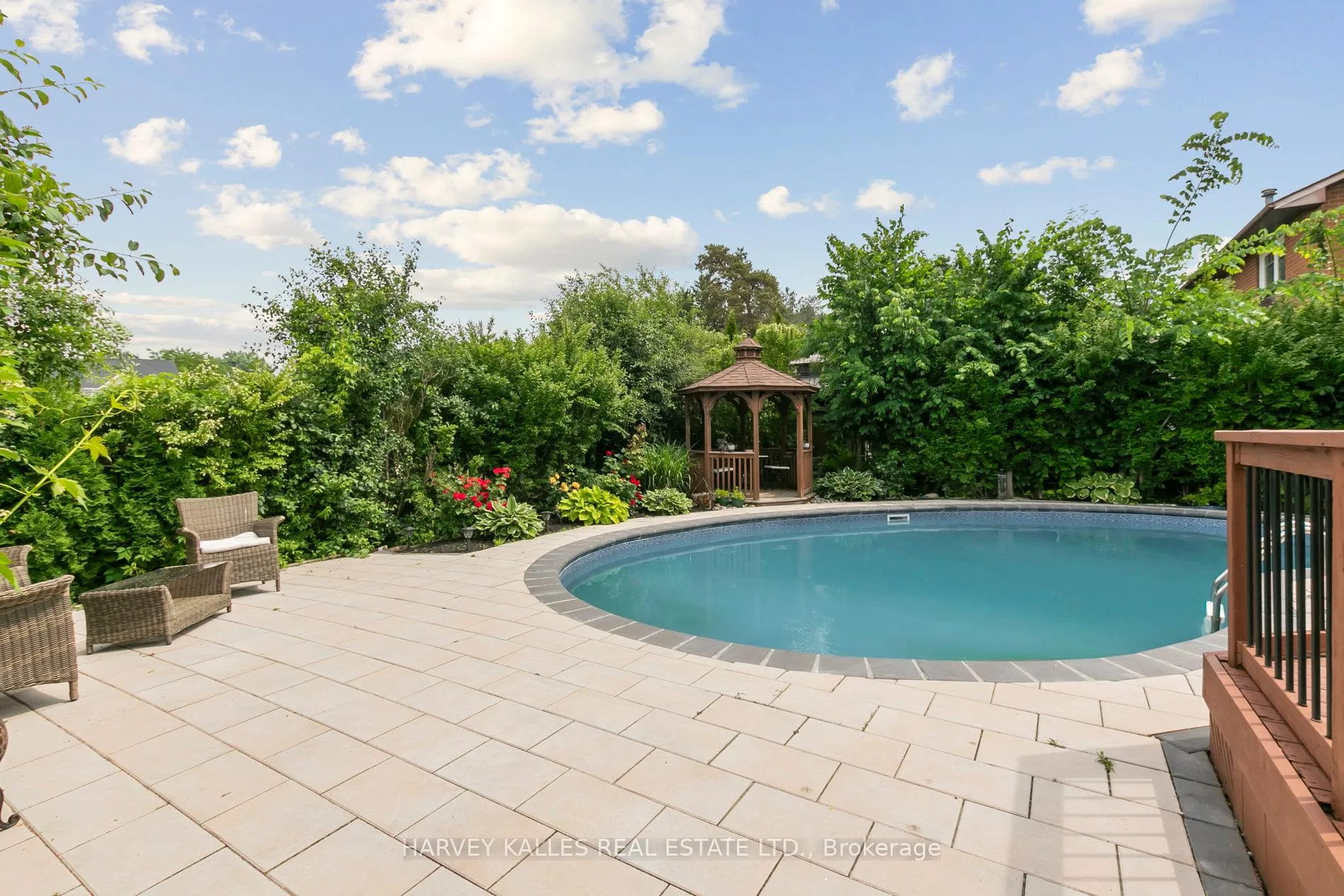 Photo 48 of 92 Golf Links Drive, Aurora, Aurora Highlands — HOMEH