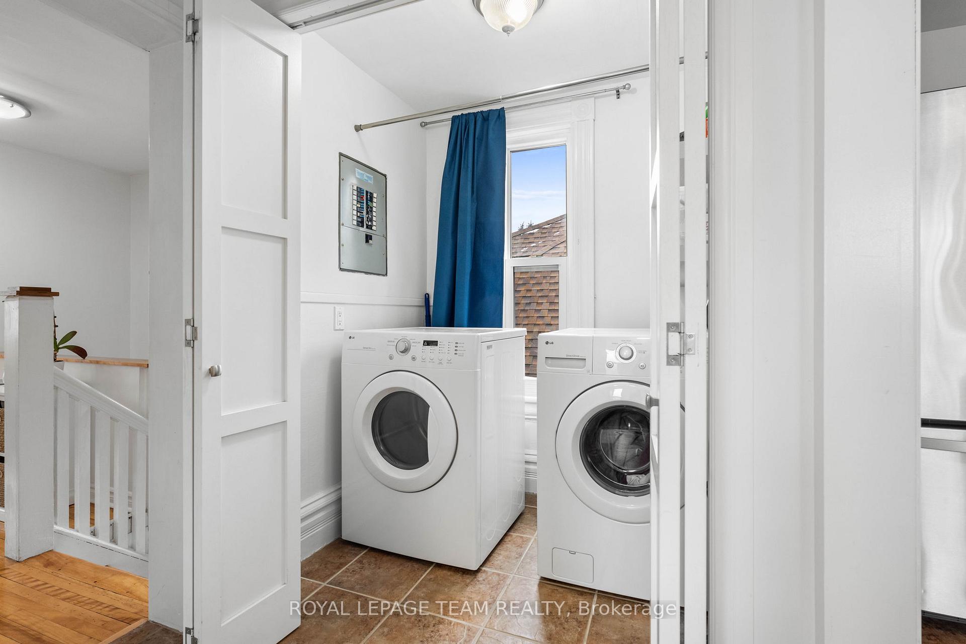 Photo 12 of 160 Crichton Street, Ottawa, New Edinburgh — HOMEH