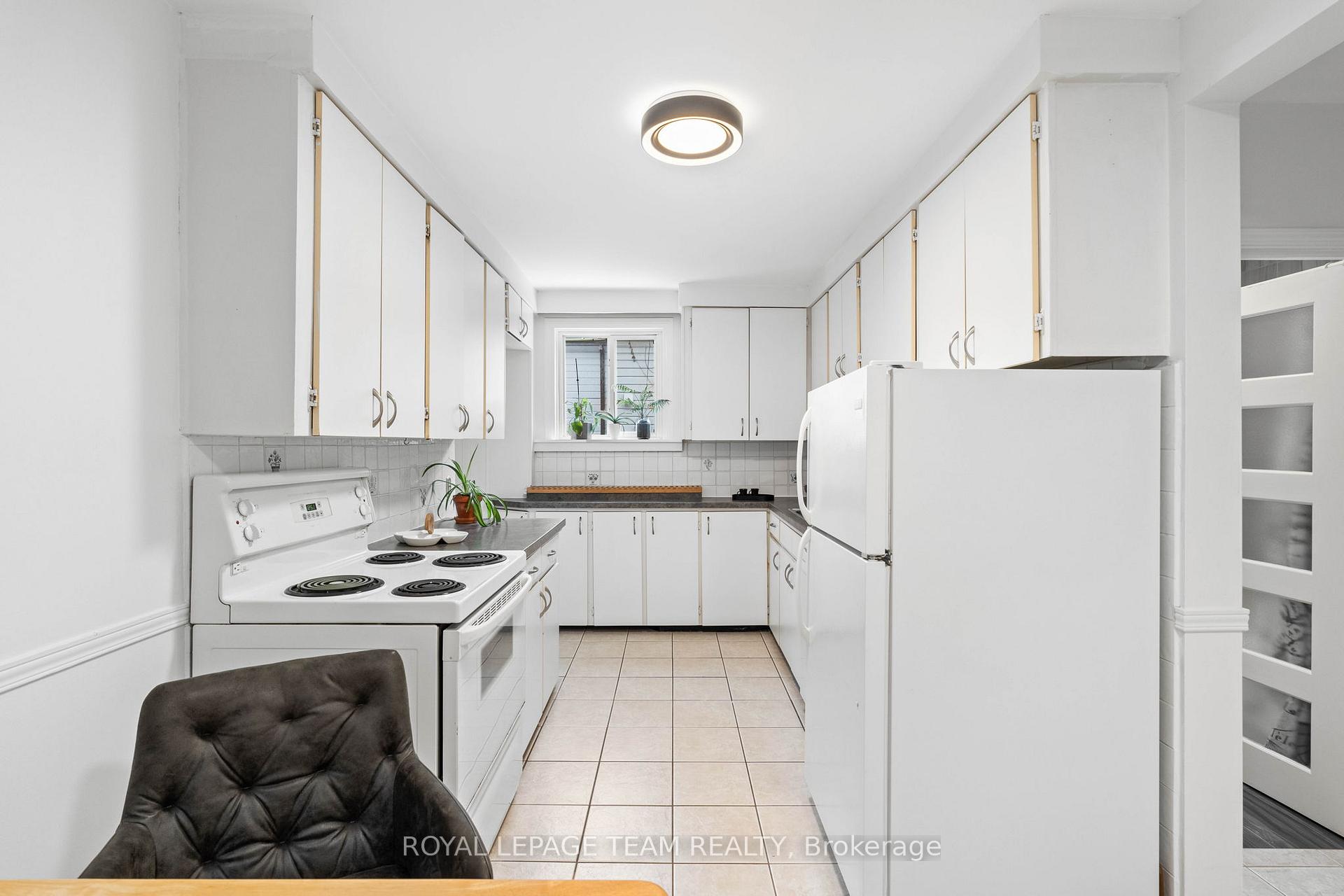 Photo 18 of 160 Crichton Street, Ottawa, New Edinburgh — HOMEH