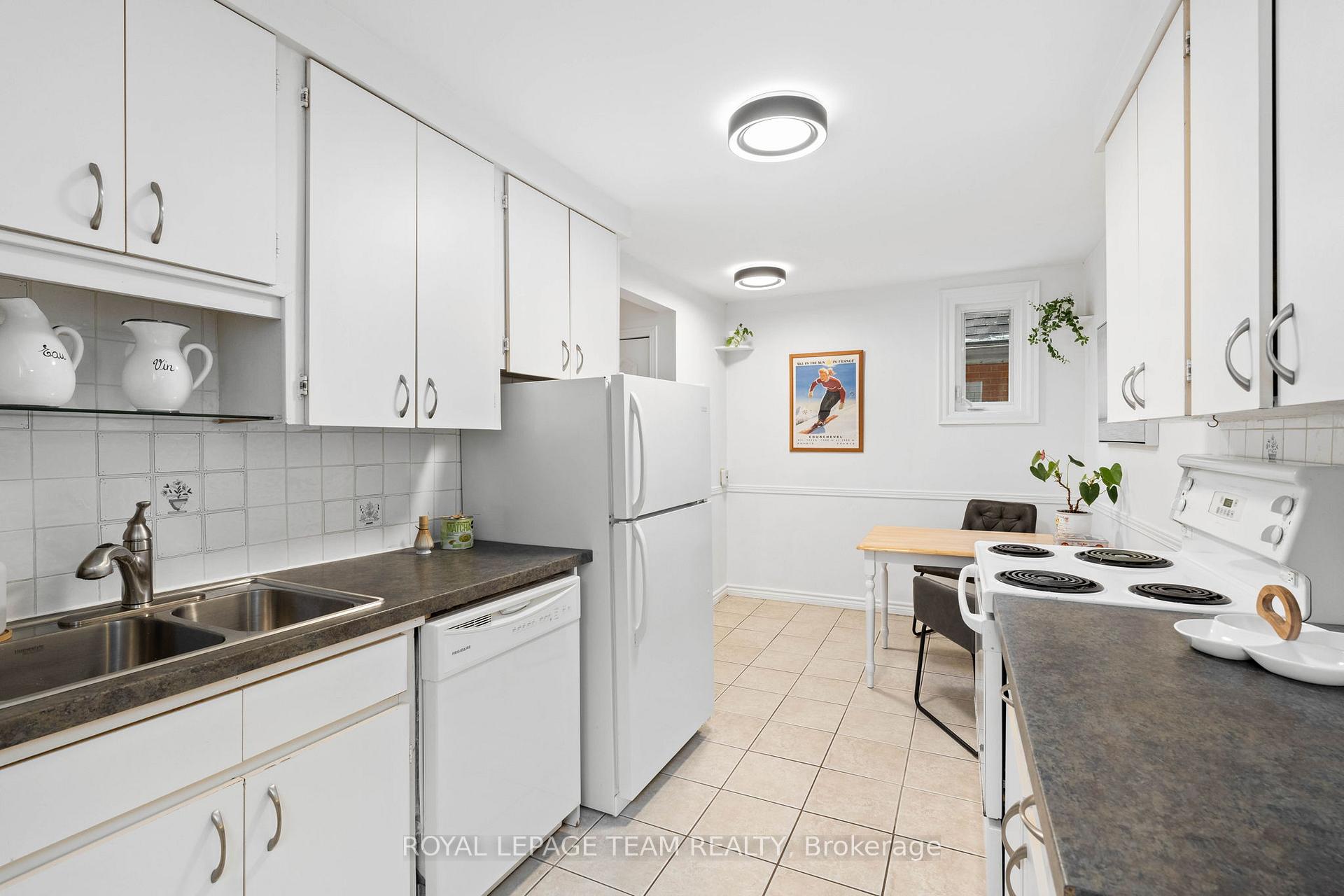 Photo 20 of 160 Crichton Street, Ottawa, New Edinburgh — HOMEH