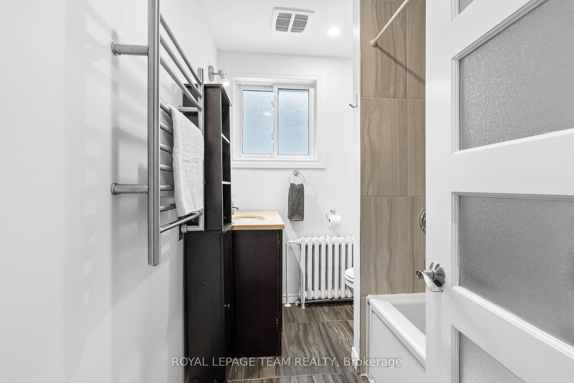 Photo 25 of 160 Crichton Street, Ottawa, New Edinburgh — HOMEH
