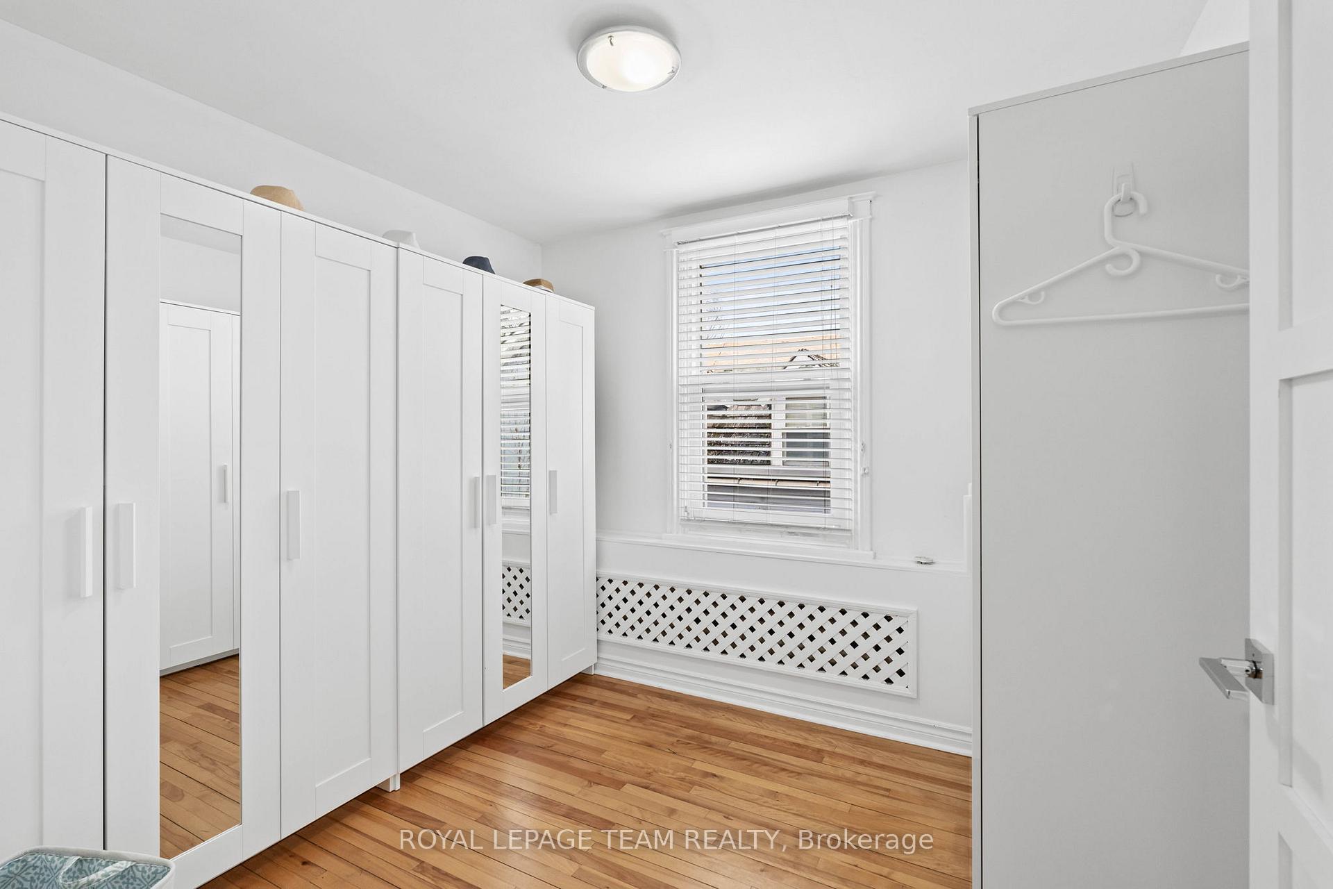 Photo 31 of 160 Crichton Street, Ottawa, New Edinburgh — HOMEH