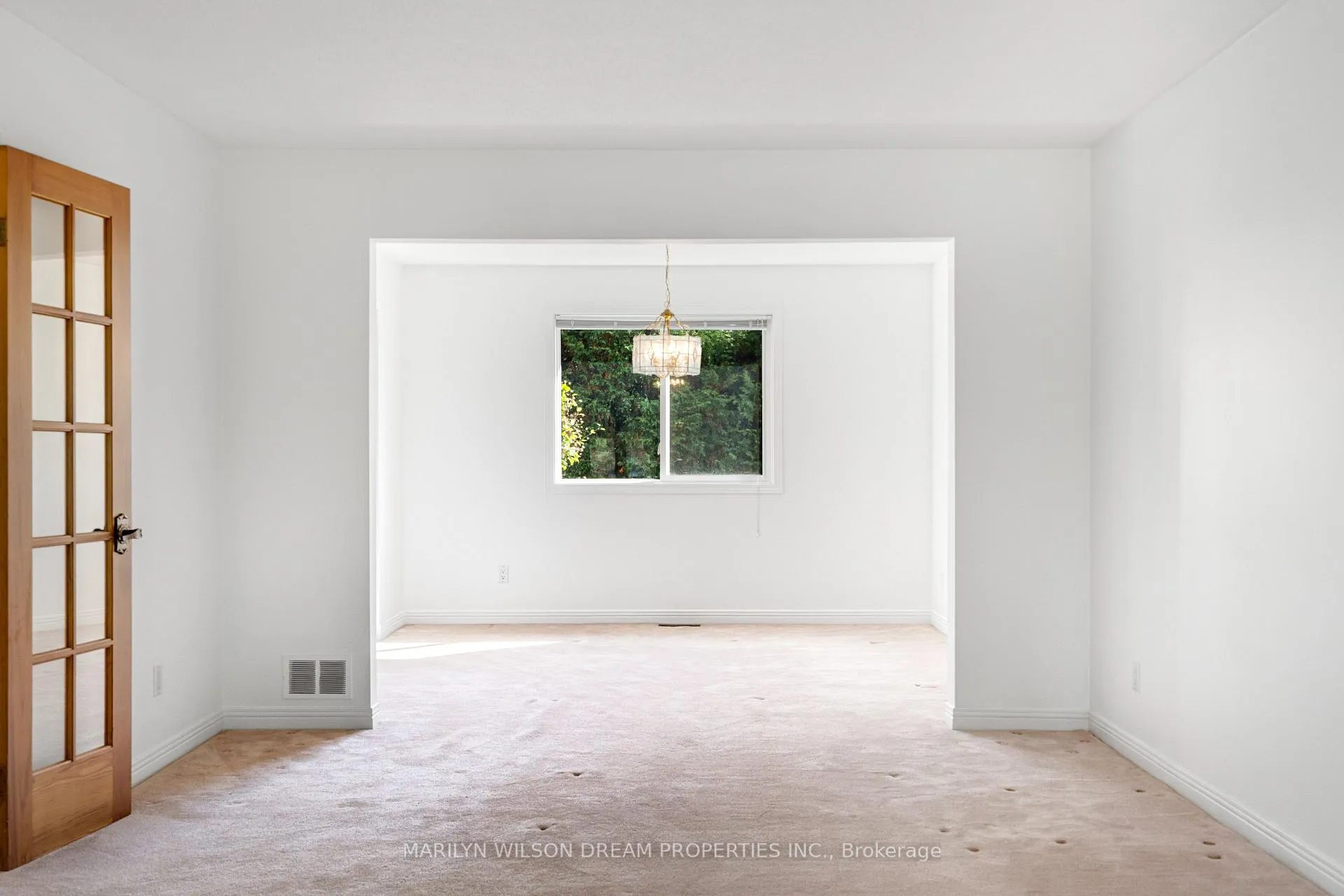 Photo 11 of 1150 Bordeau Grove, Ottawa, Convent Glen — HOMEH