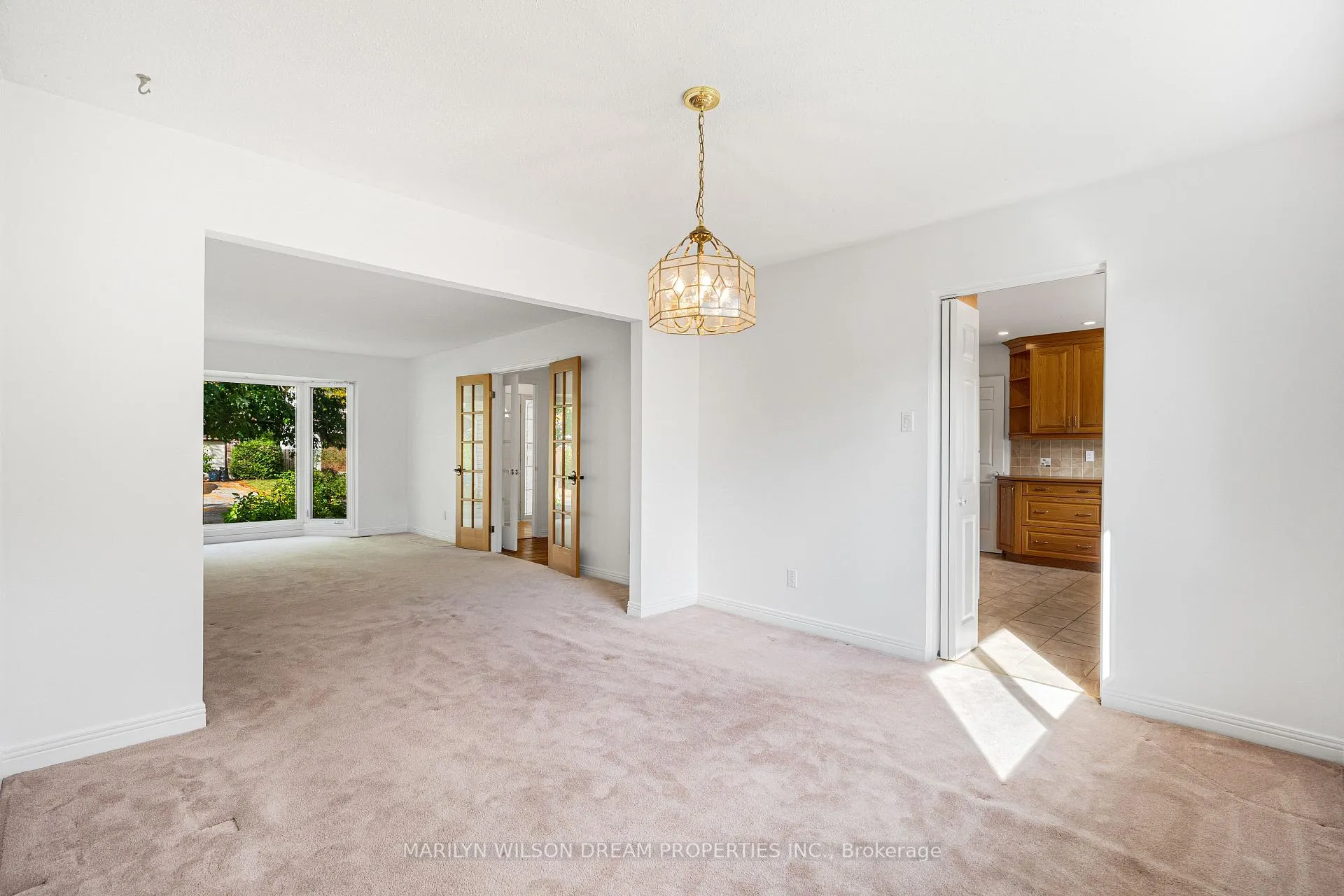 Photo 12 of 1150 Bordeau Grove, Ottawa, Convent Glen — HOMEH