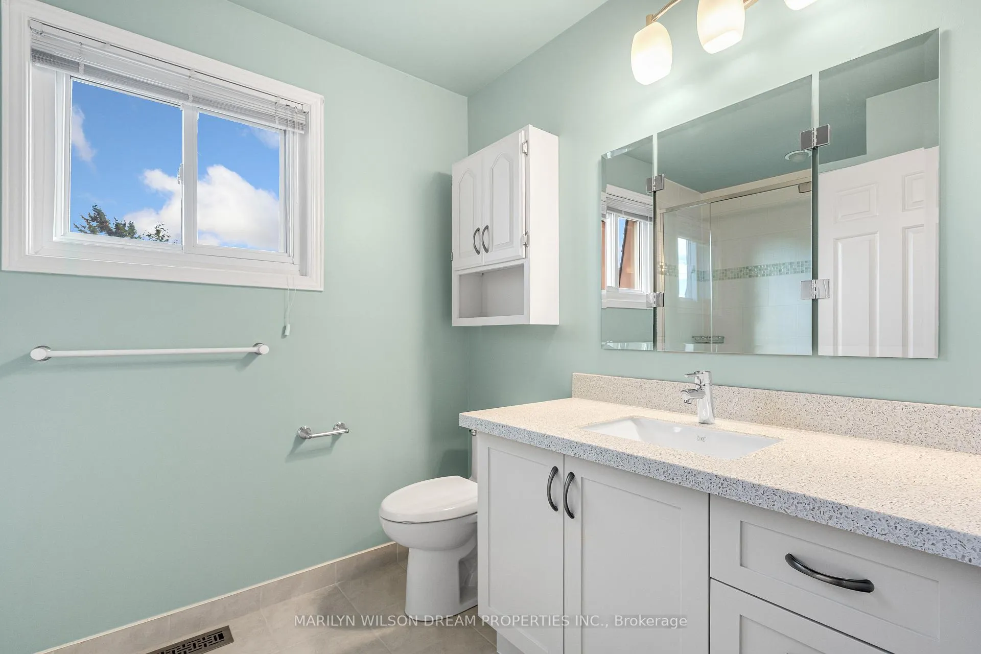 Photo 23 of 1150 Bordeau Grove, Ottawa, Convent Glen — HOMEH
