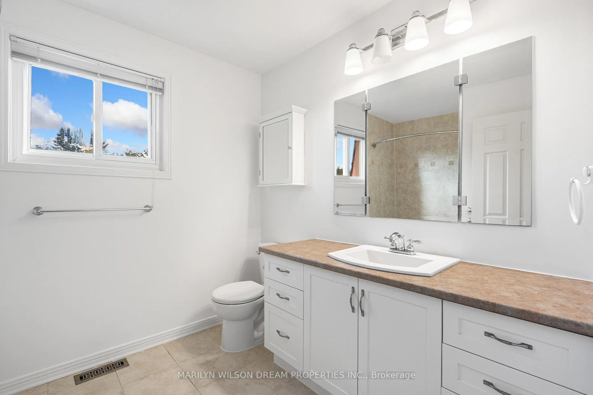 Photo 29 of 1150 Bordeau Grove, Ottawa, Convent Glen — HOMEH