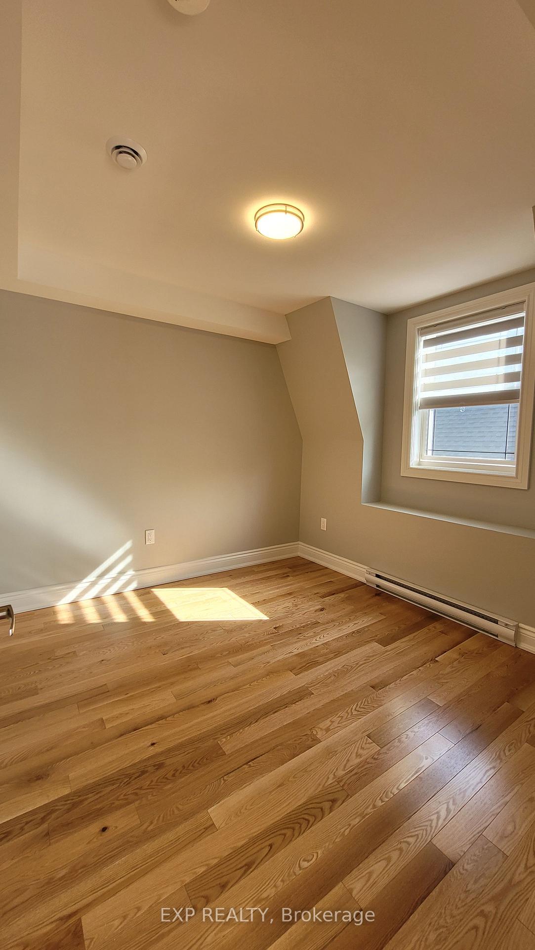 Photo 11 of Unit 303, 157-159 James Street, Ottawa, Ottawa Centre — HOMEH