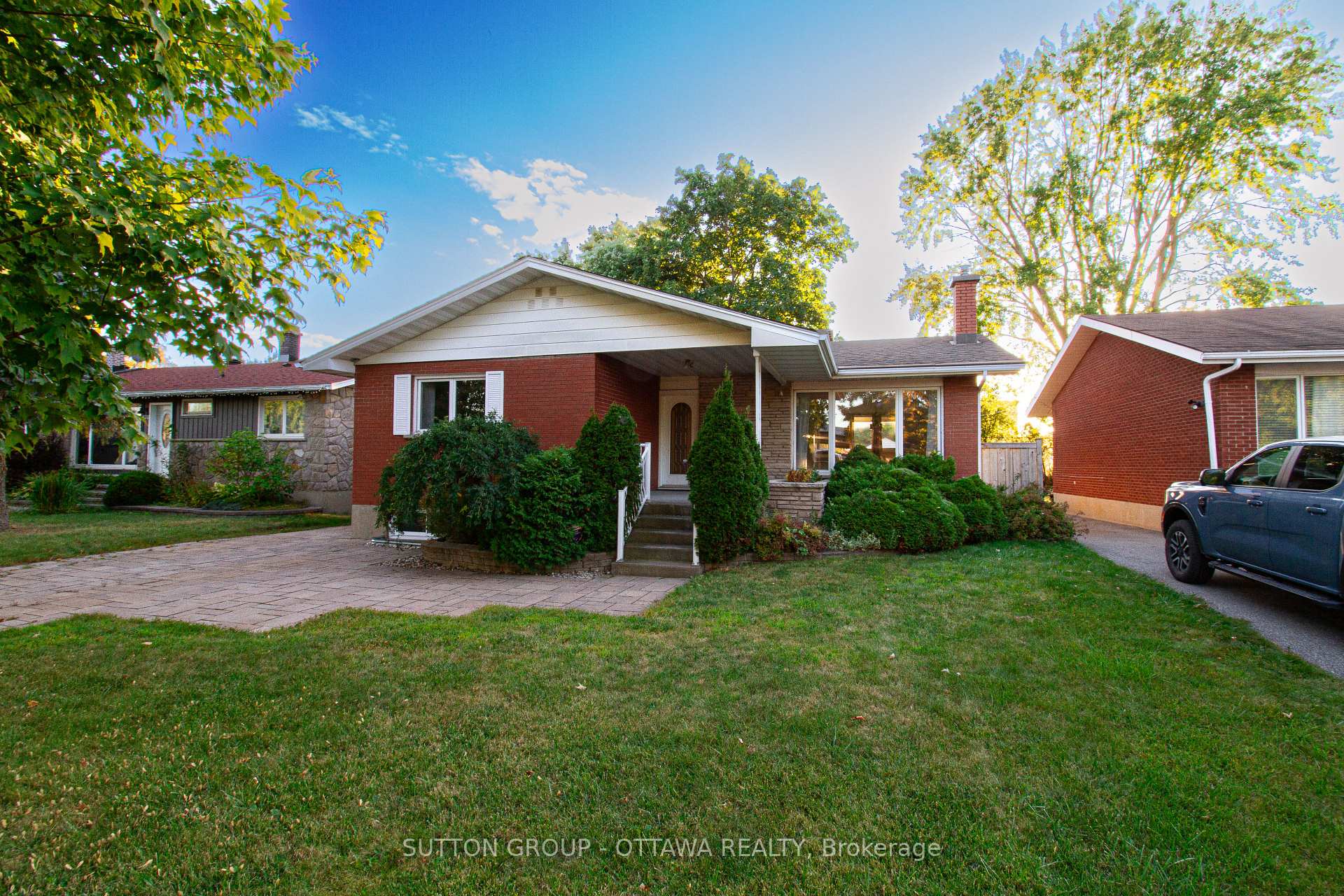 Front of 866 Claude Street