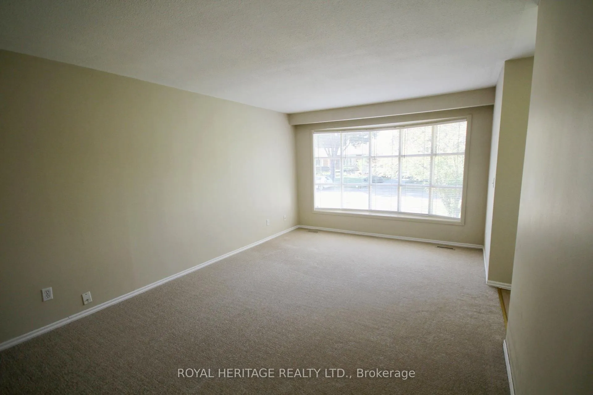 Photo 7 of 1078 Ronlea Avenue S, Oshawa, Donevan — HOMEH