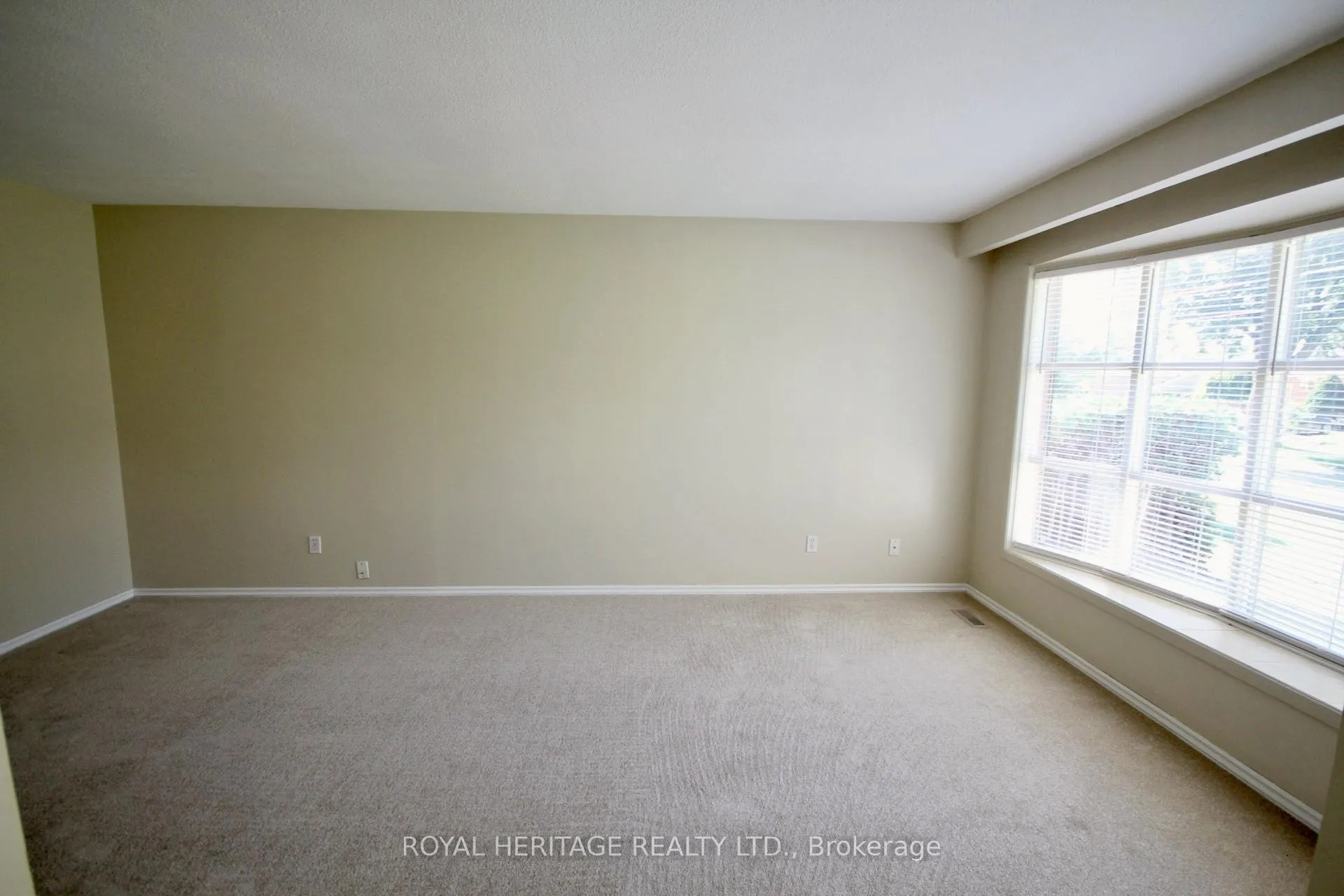 Photo 8 of 1078 Ronlea Avenue S, Oshawa, Donevan — HOMEH
