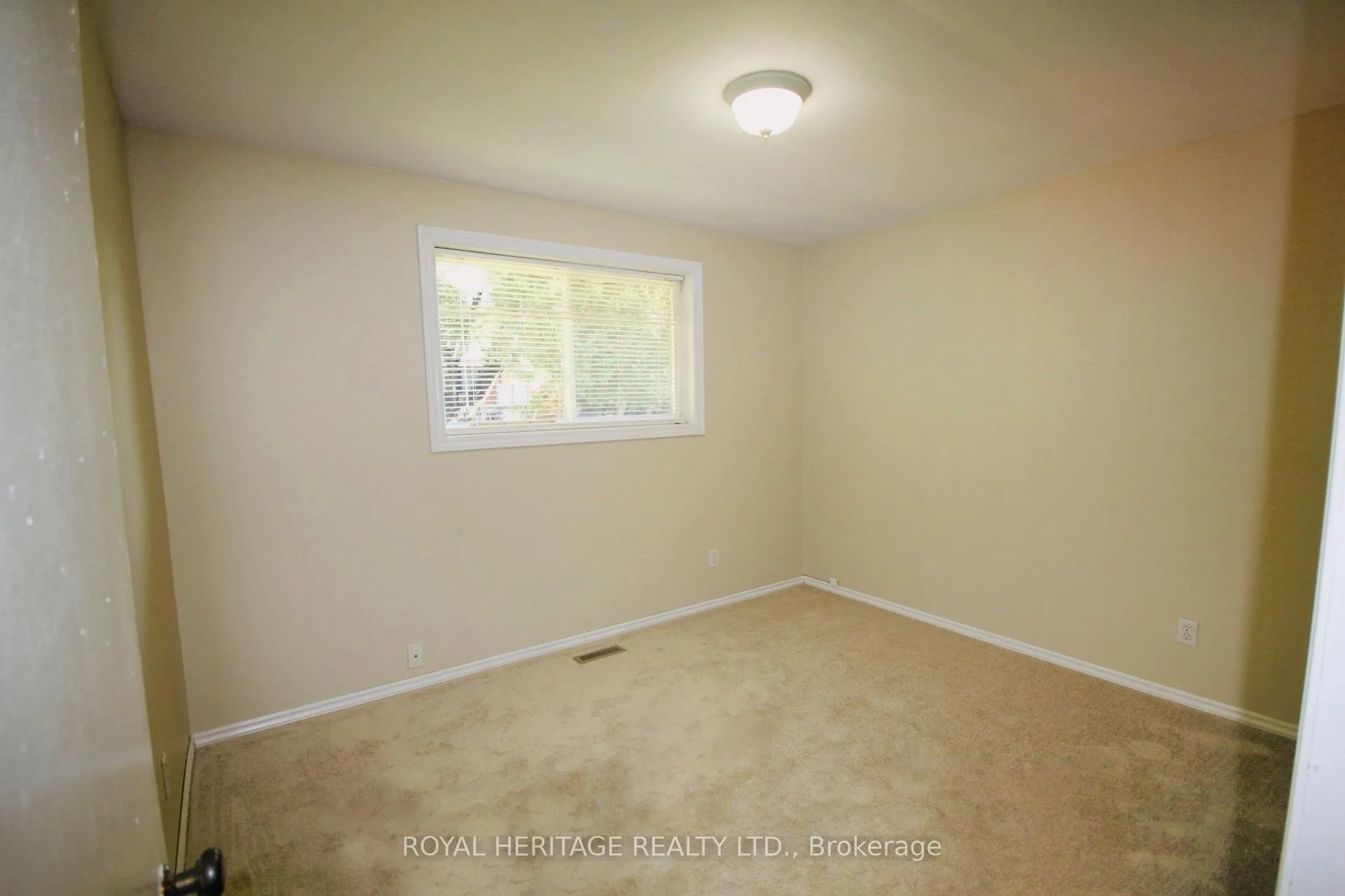 Photo 10 of 1078 Ronlea Avenue S, Oshawa, Donevan — HOMEH