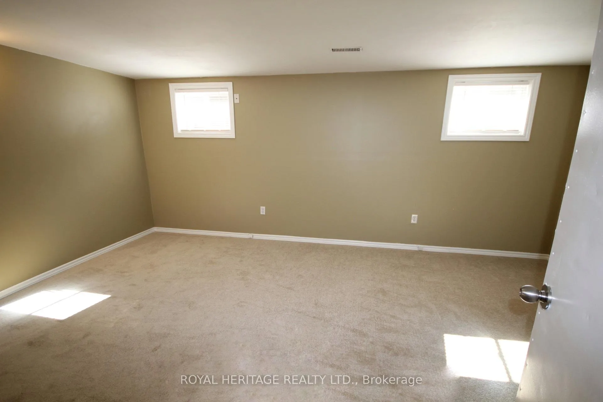 Photo 22 of 1078 Ronlea Avenue S, Oshawa, Donevan — HOMEH