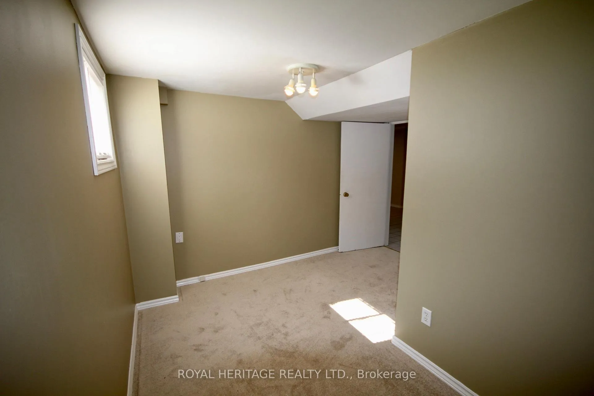 Photo 24 of 1078 Ronlea Avenue S, Oshawa, Donevan — HOMEH