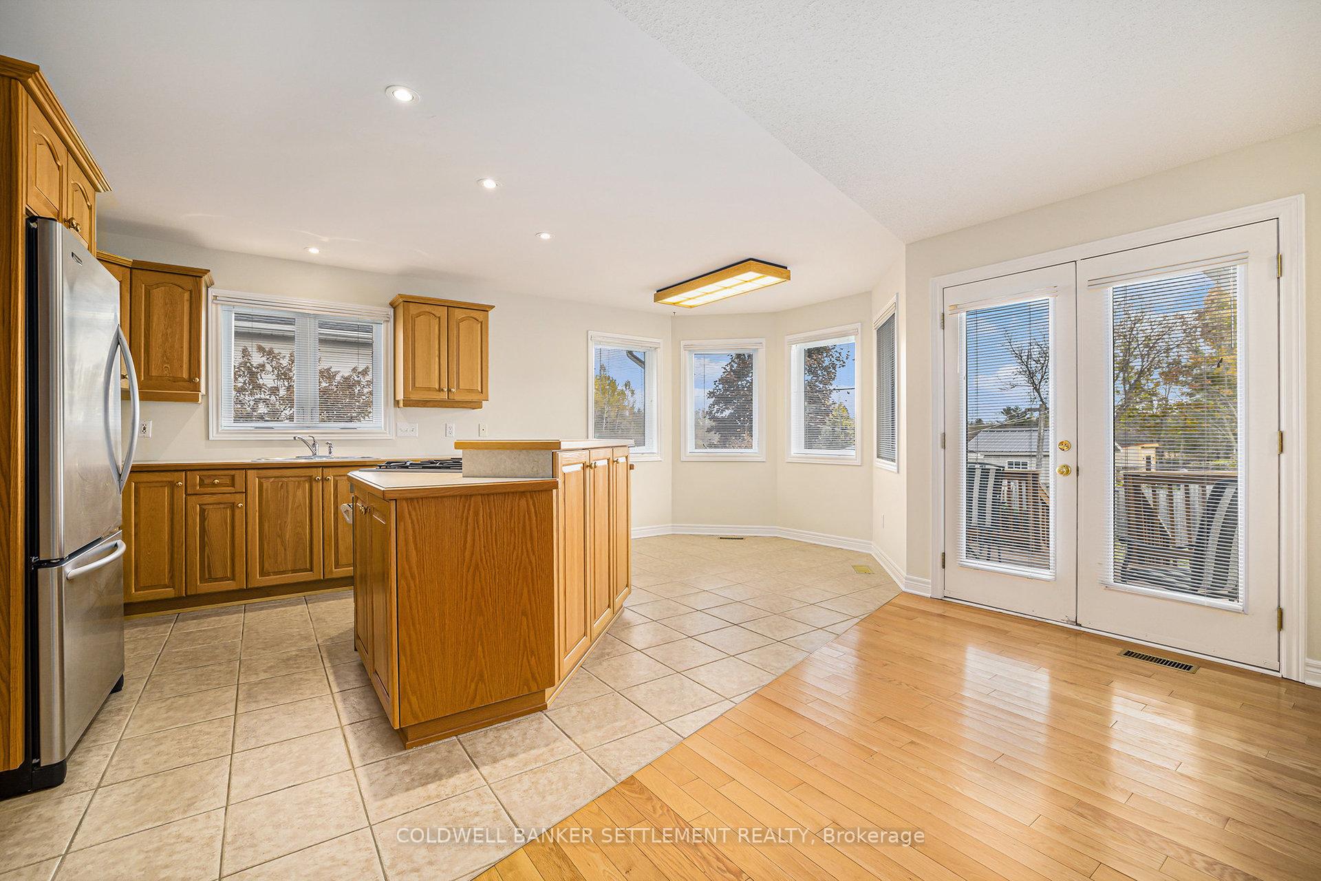 Photo 8 of 4 Treelawn Boulevard, Perth — HOMEH